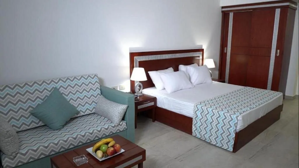 Bed in Oyster Bay Beach