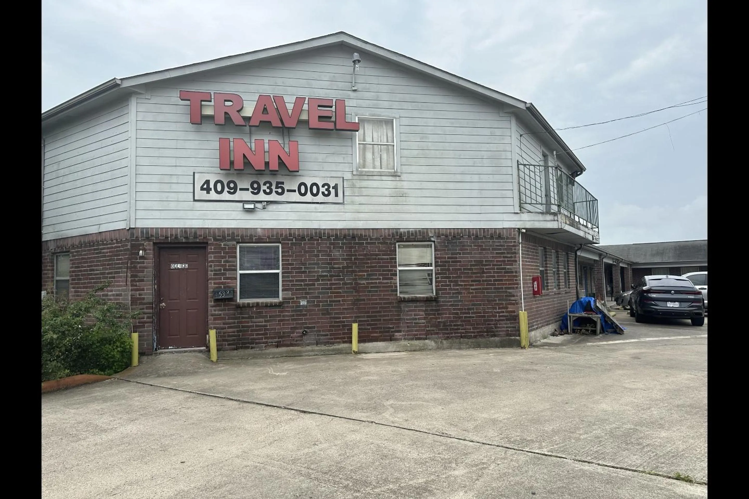 Property building in Travel Inn By OYO La Marque Texas City I-45