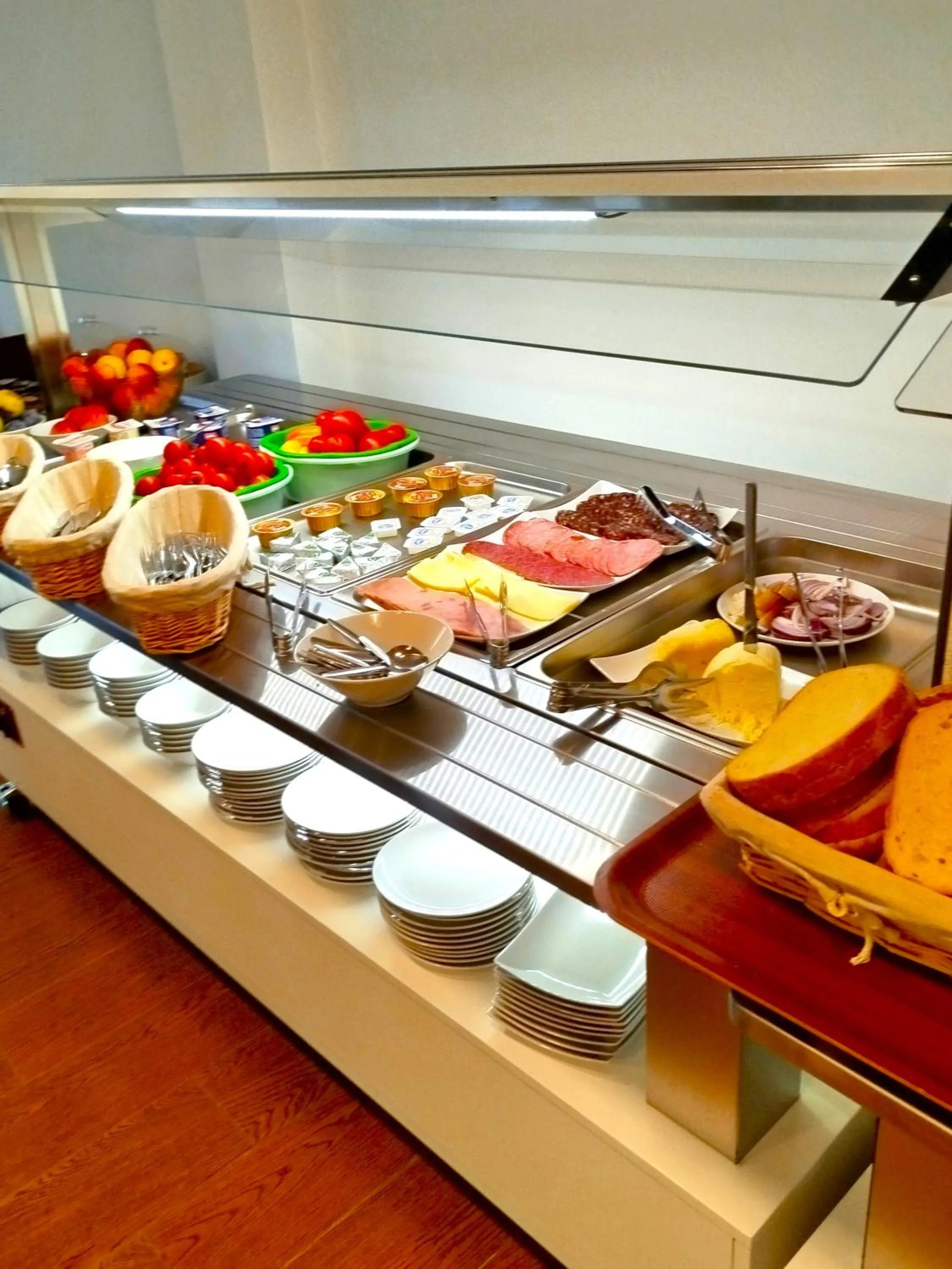 Breakfast in Hotel Comat Deva