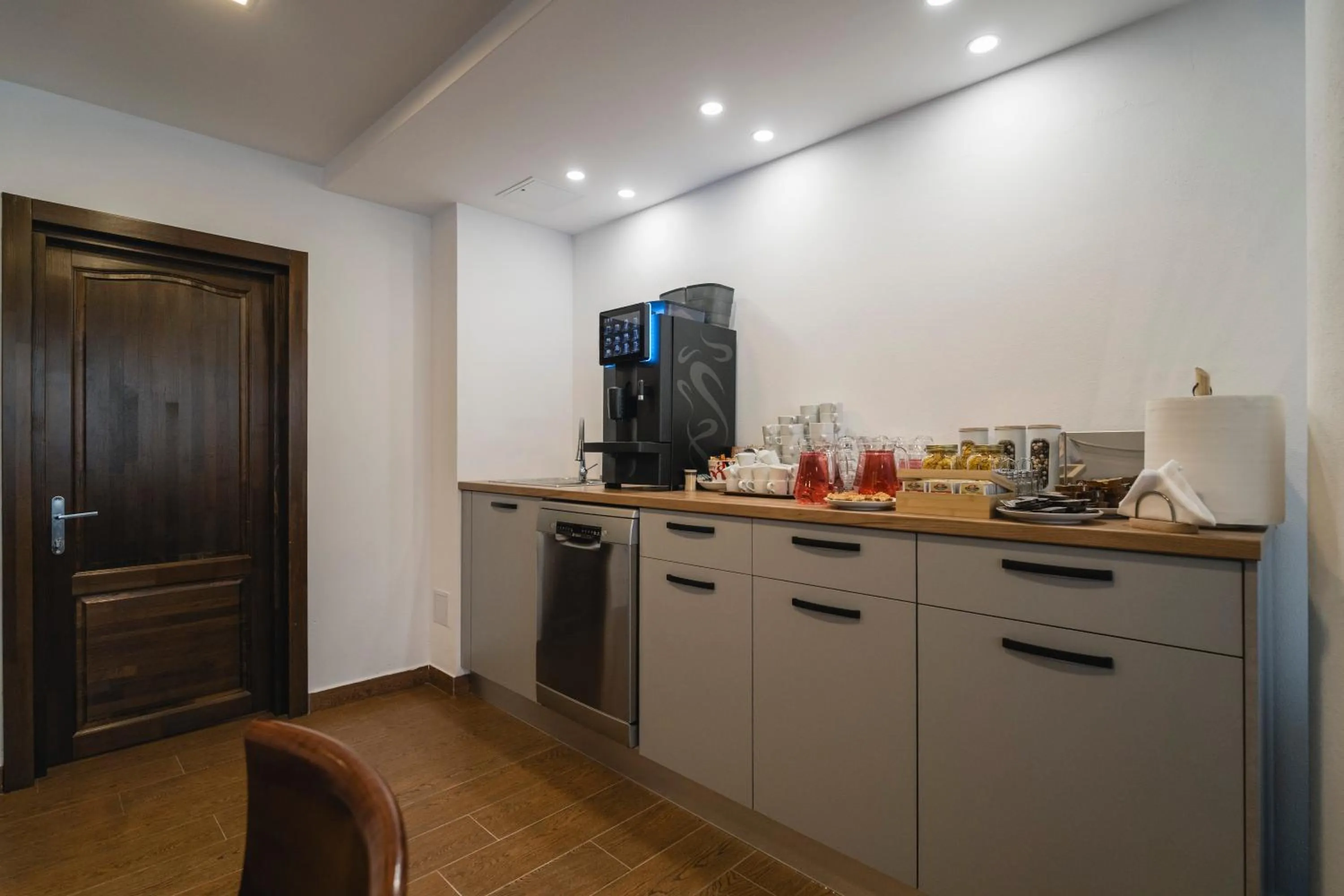 Coffee/tea facilities in Hotel Comat Deva