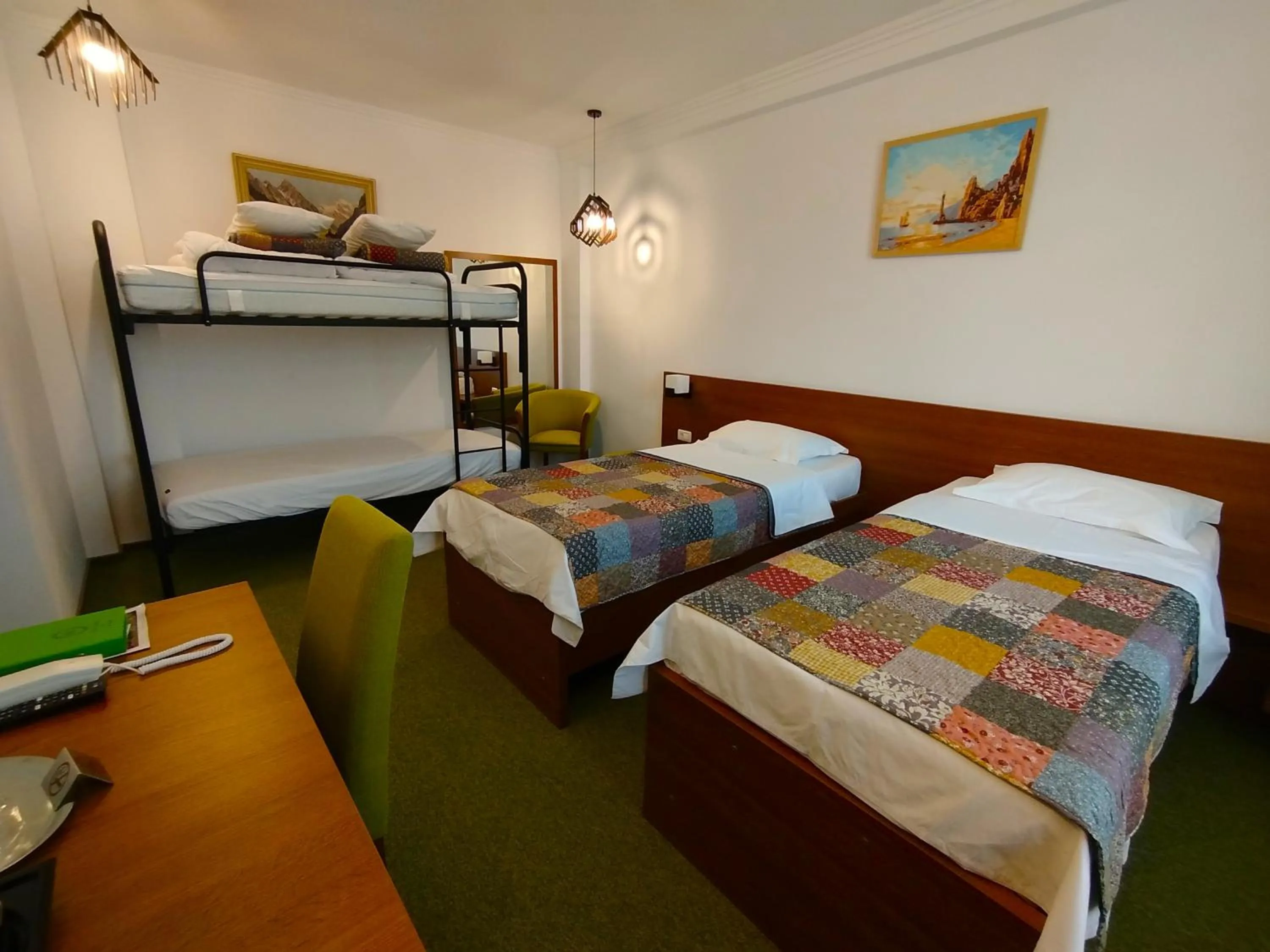 Bed in Hotel Comat Deva