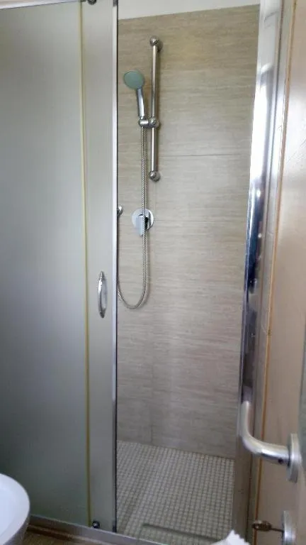 Shower in Hotel Meeting