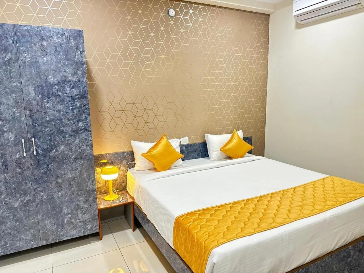Bedroom, Bed in Hotel Aerotel Airport Zone,Shamshabad