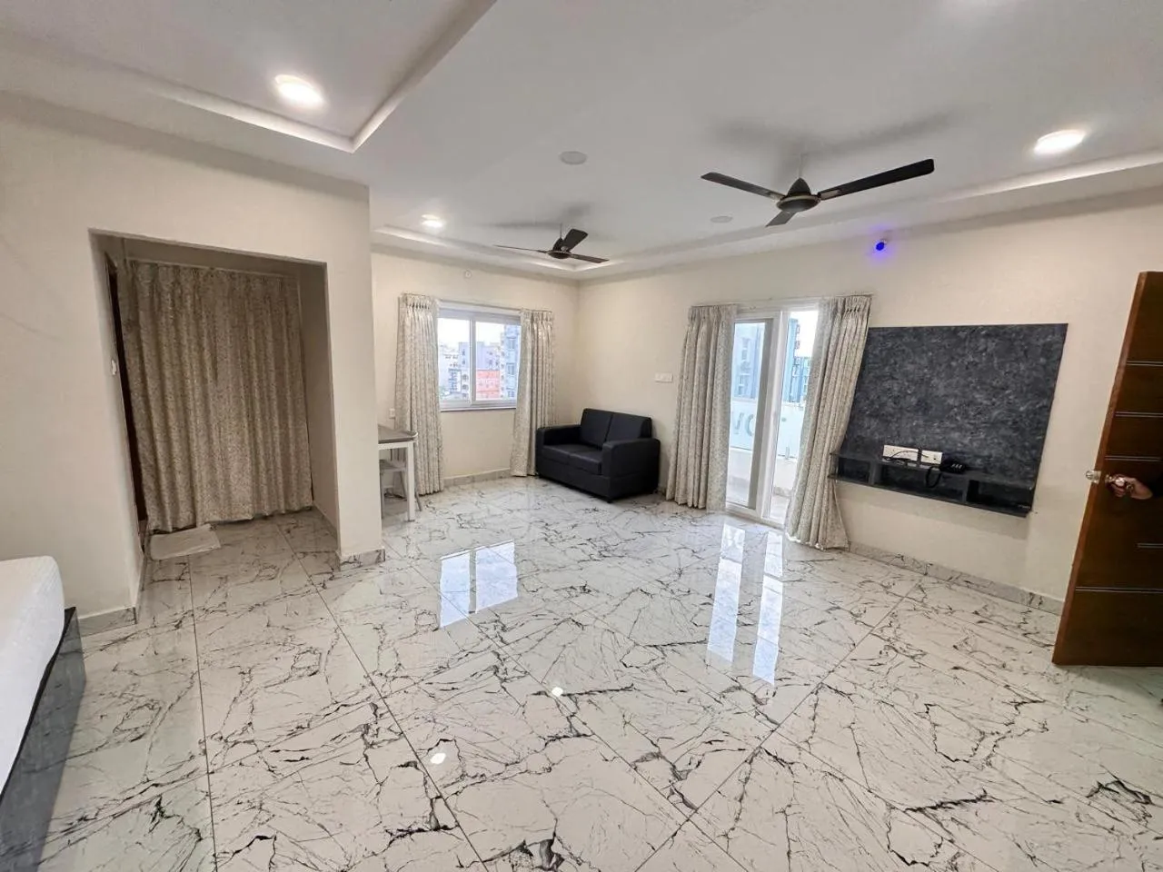 TV and multimedia in Hotel Aerotel Airport Zone,Shamshabad