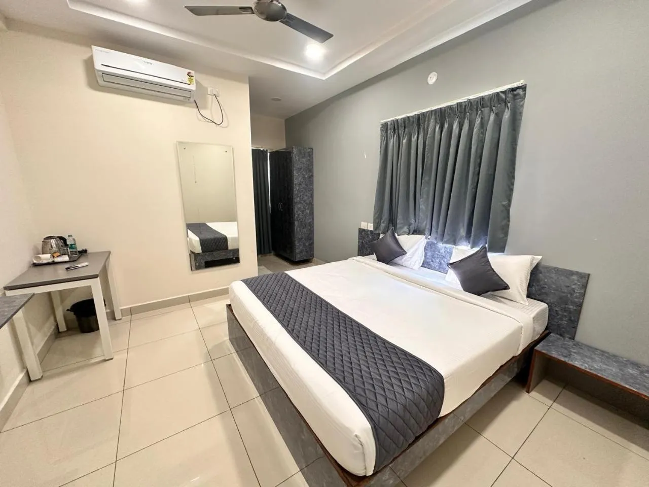 Bed in Hotel Aerotel Airport Zone,Shamshabad