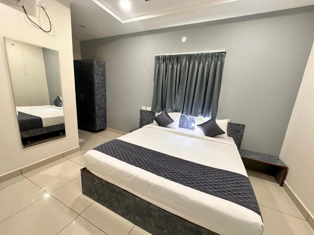 Bed in Hotel Aerotel Airport Zone,Shamshabad