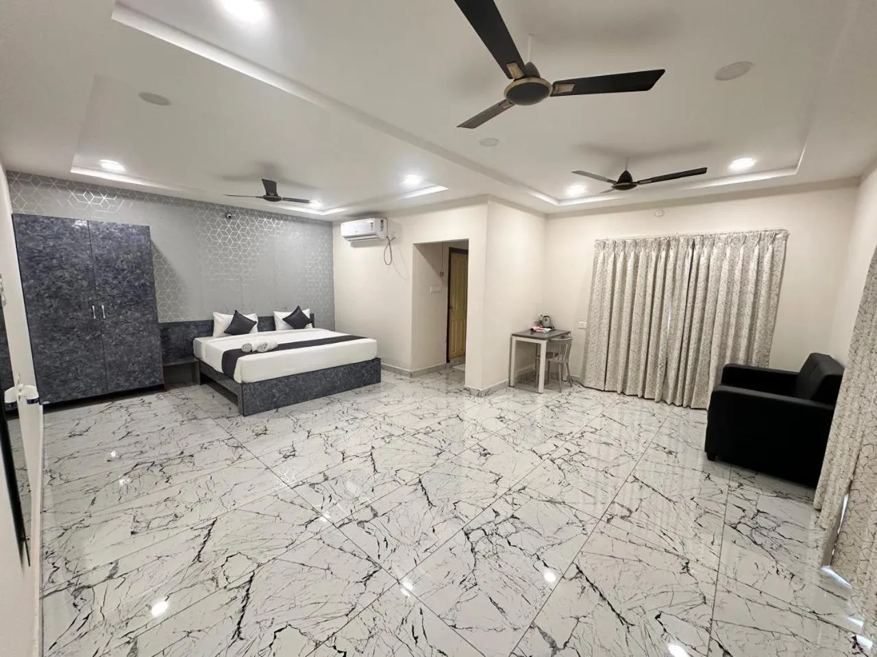 Bed in Hotel Aerotel Airport Zone,Shamshabad