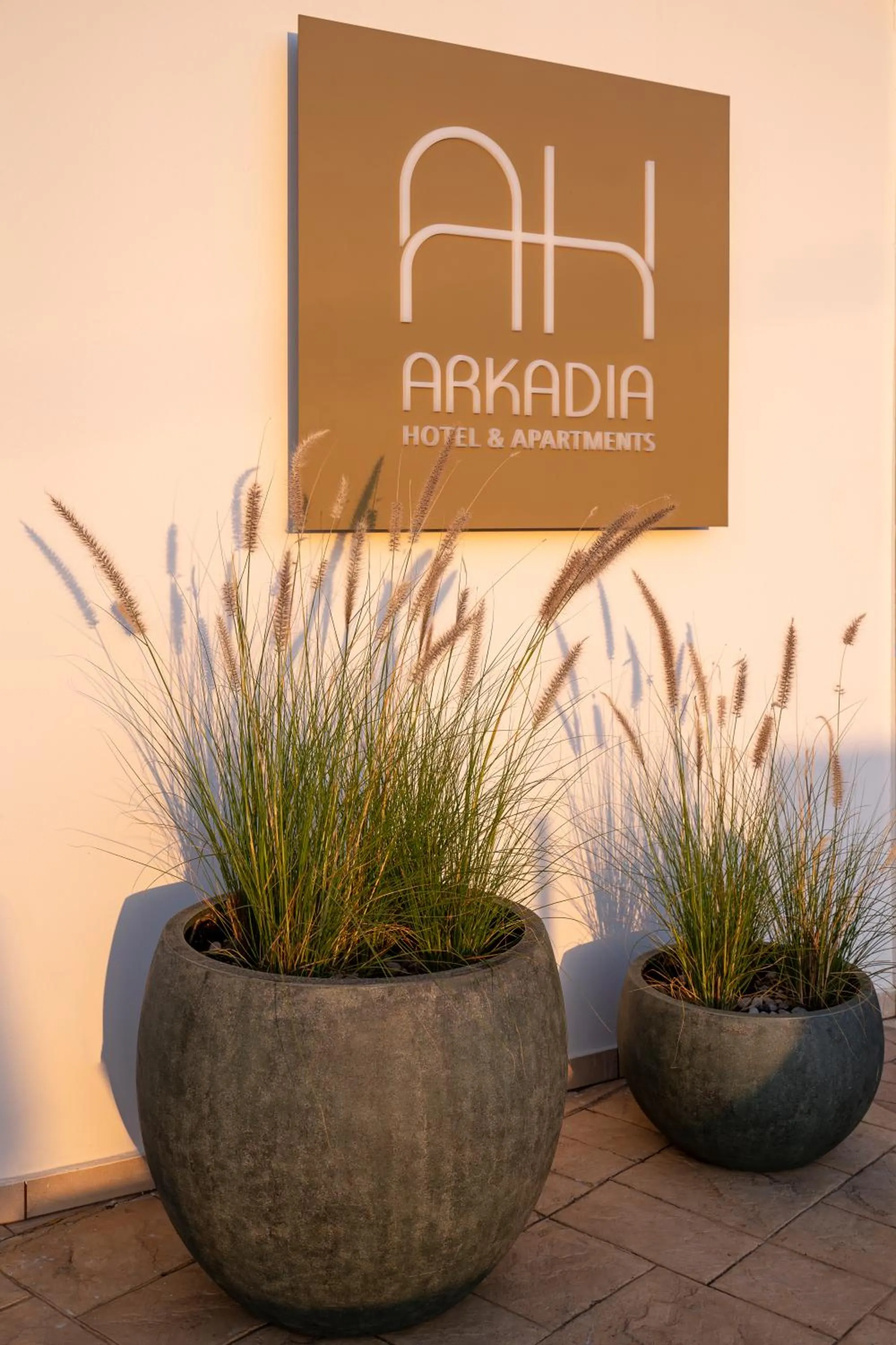 Logo/Certificate/Sign in Arkadia Hotel