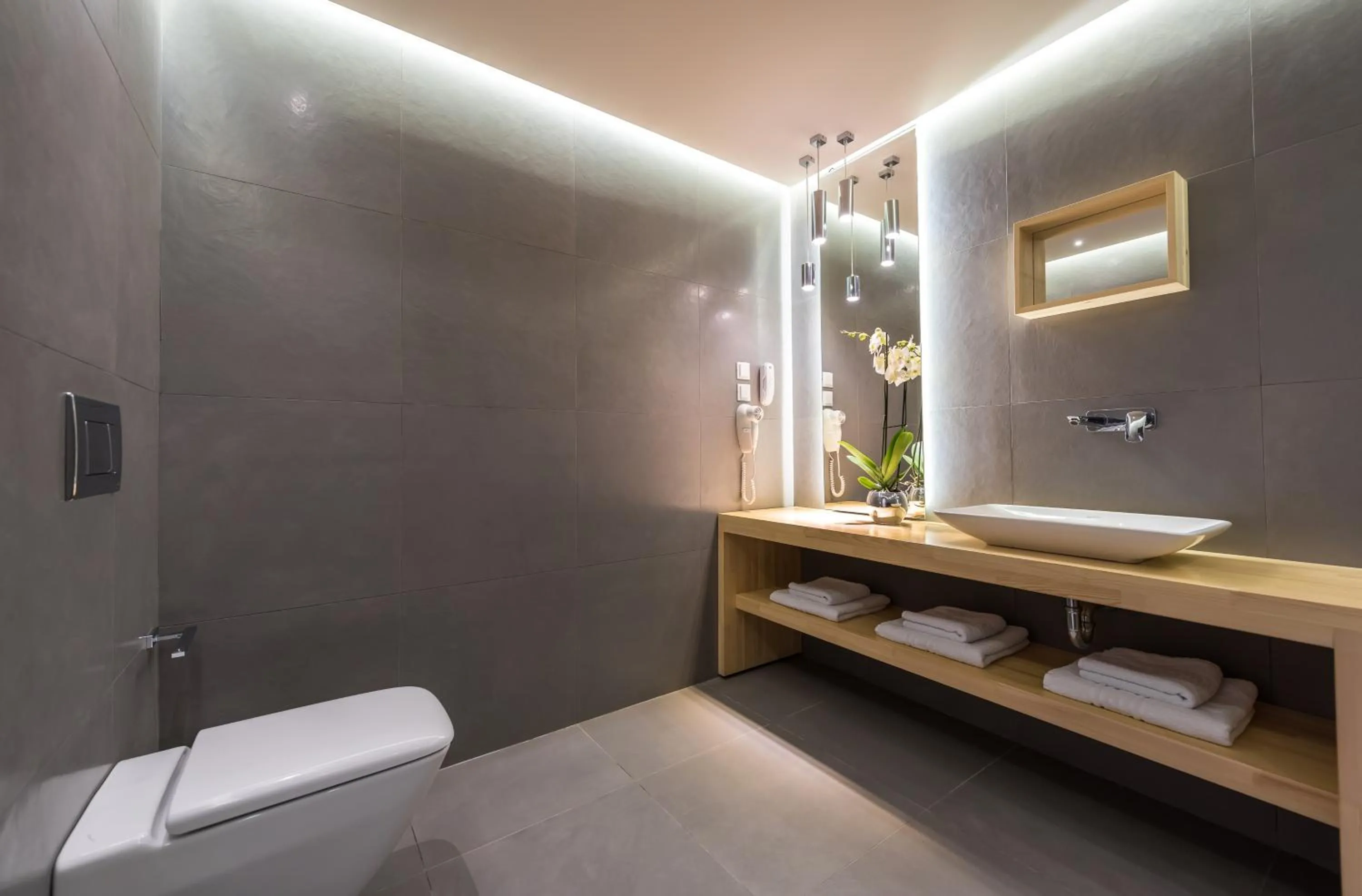 Bathroom in Arkadia Hotel