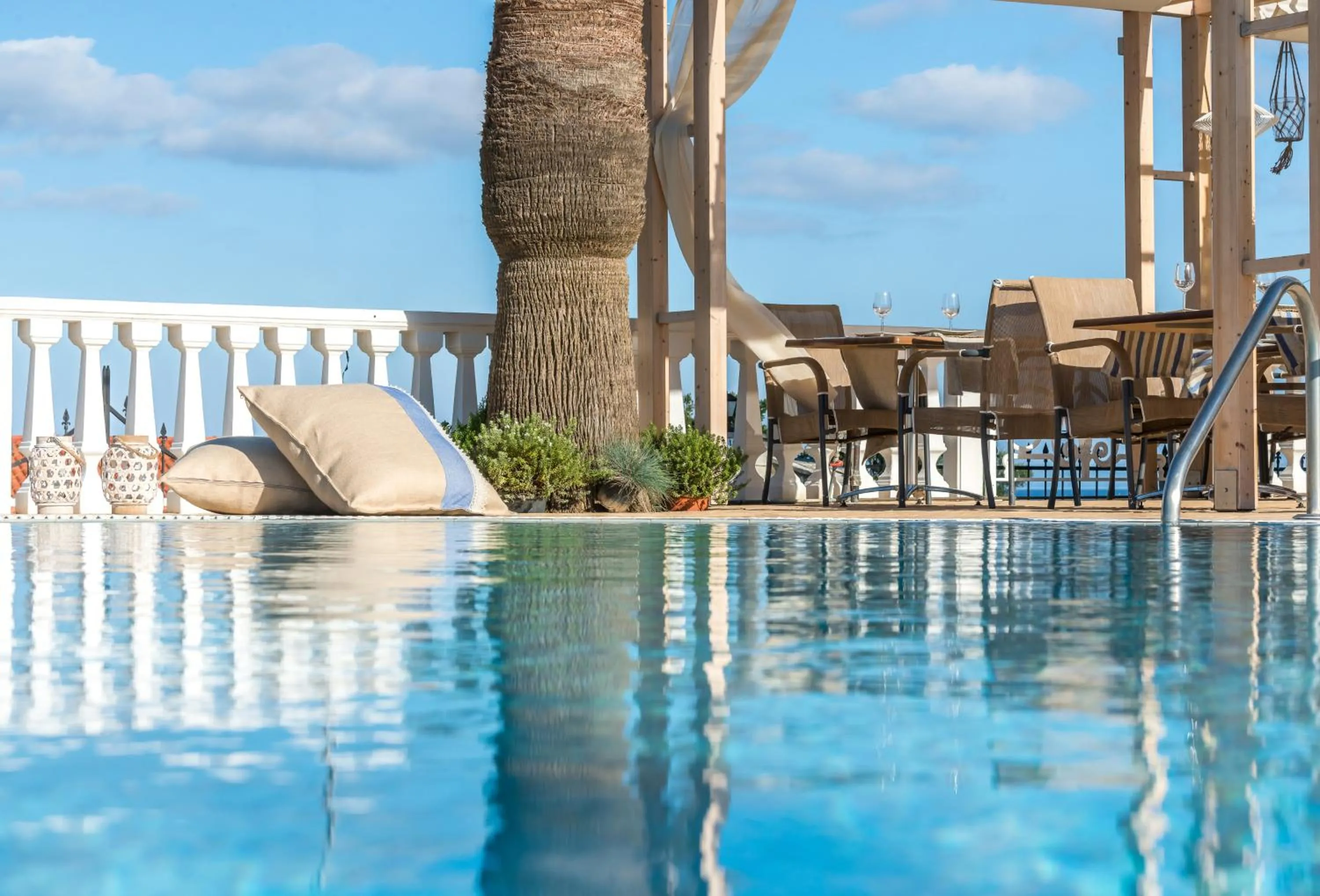 Swimming pool in Arkadia Hotel