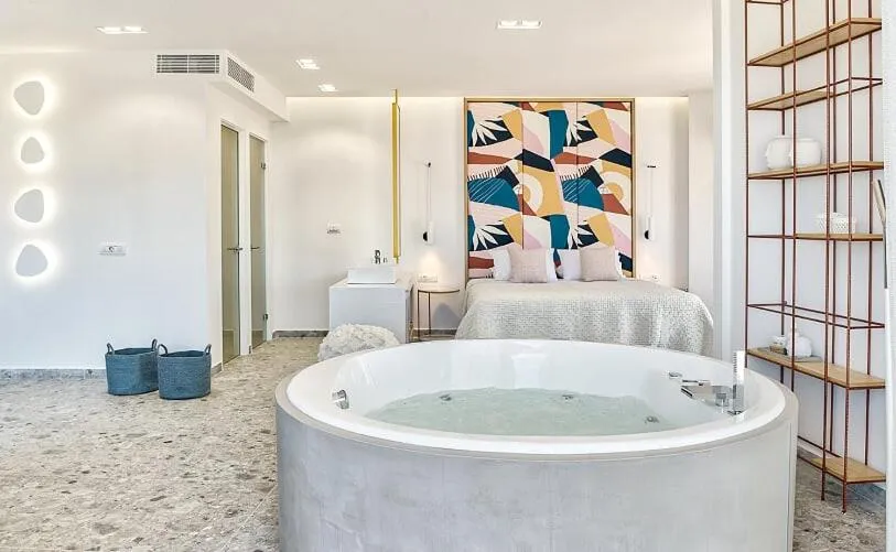 Hot Tub in Arkadia Hotel