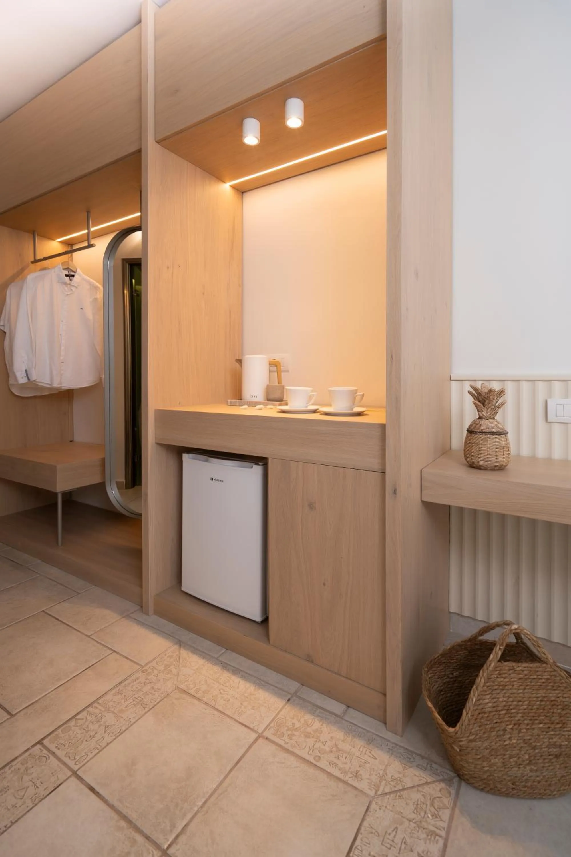 wardrobe in Arkadia Hotel