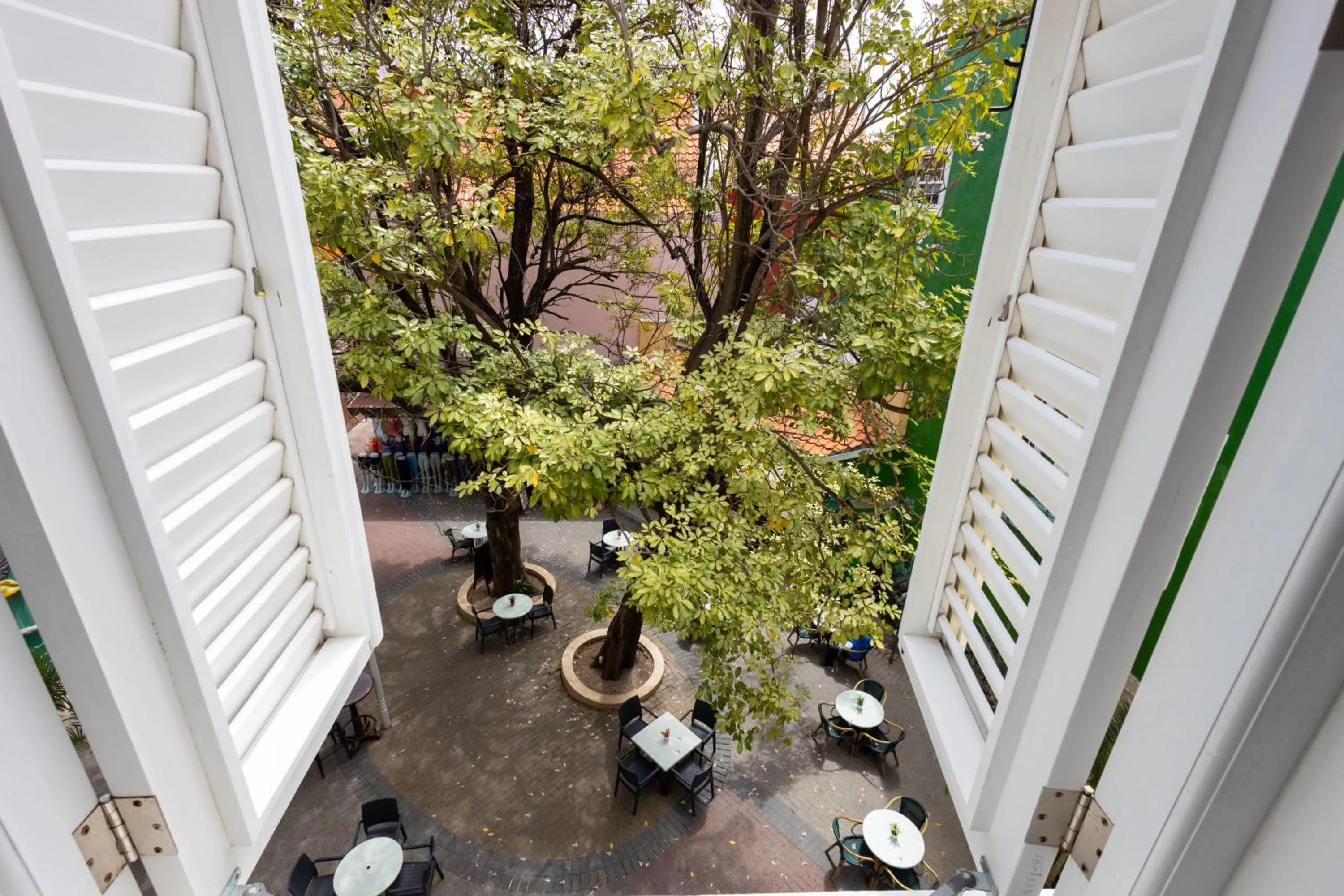 Day in Willemstad Historic City Suites