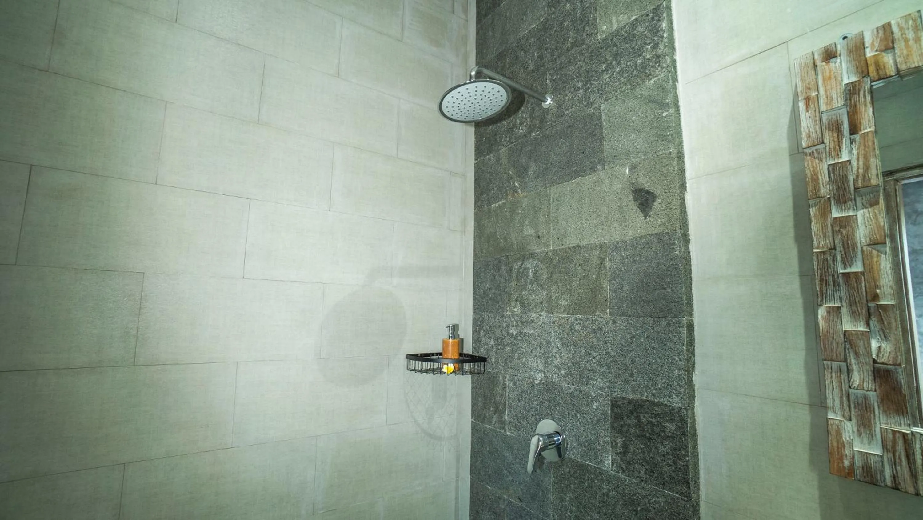 Shower in Skyline House Ubud View by EPS