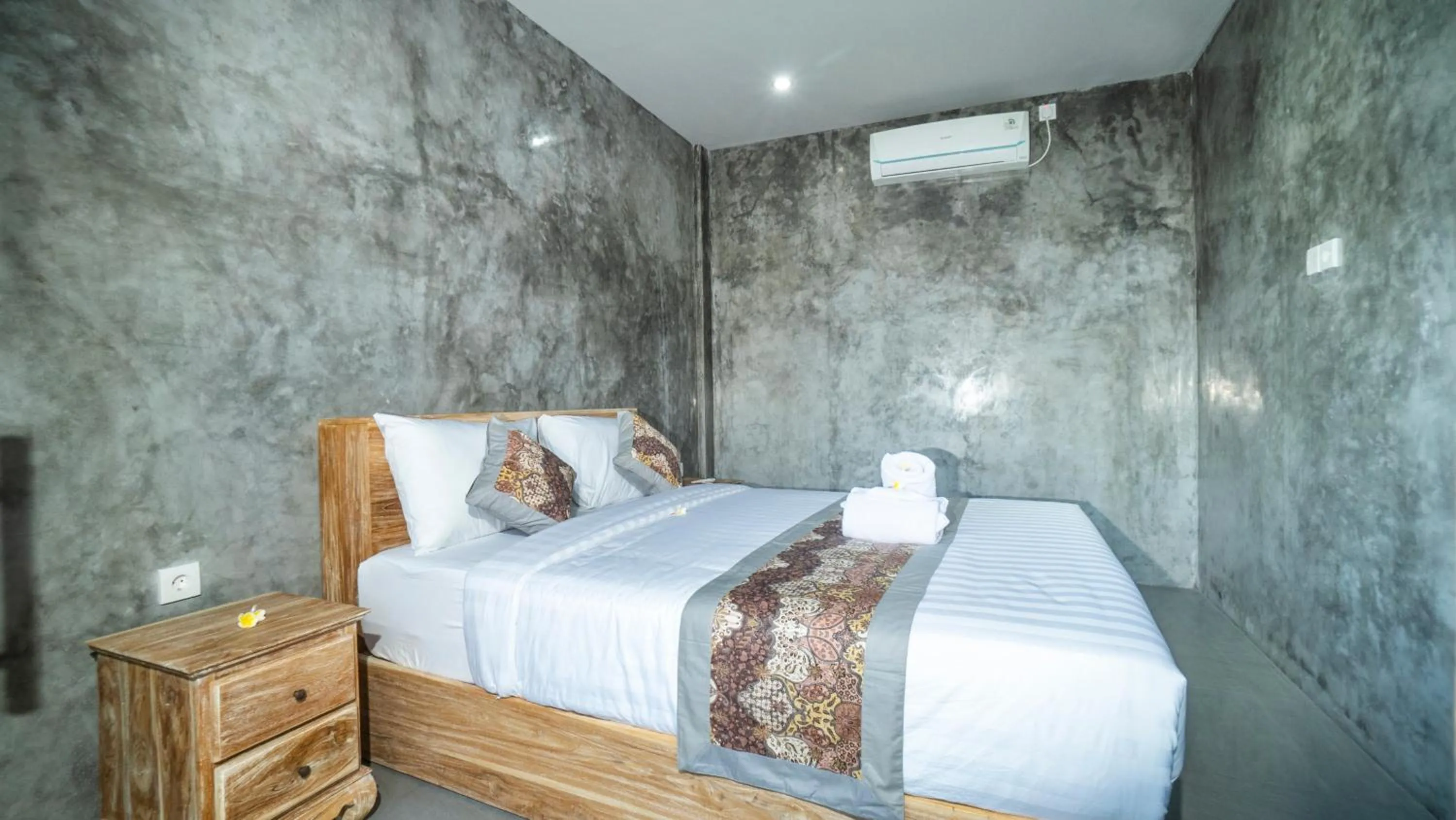 Bed in Skyline House Ubud View by EPS