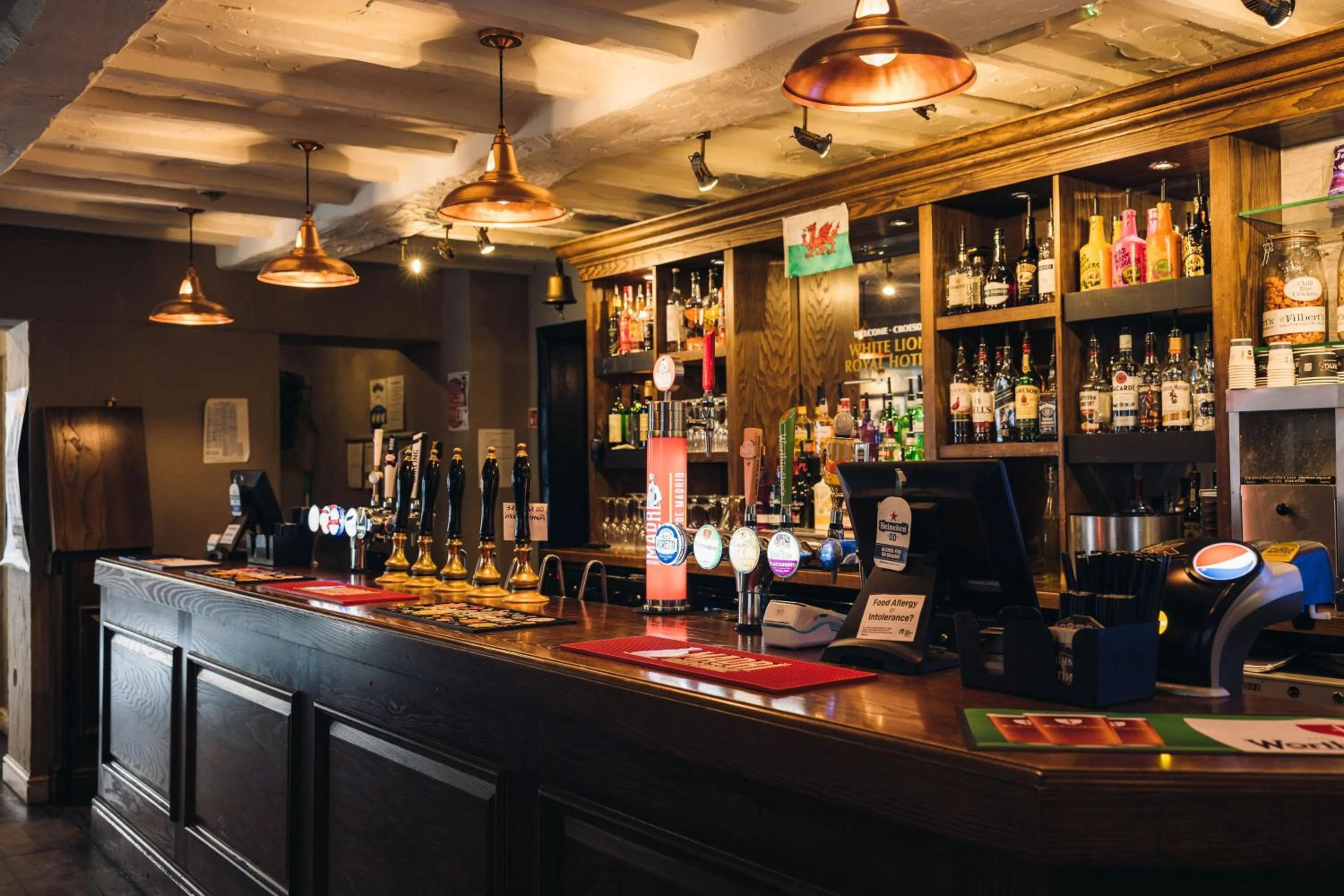 Lounge or bar in White Lion Royal Hotel