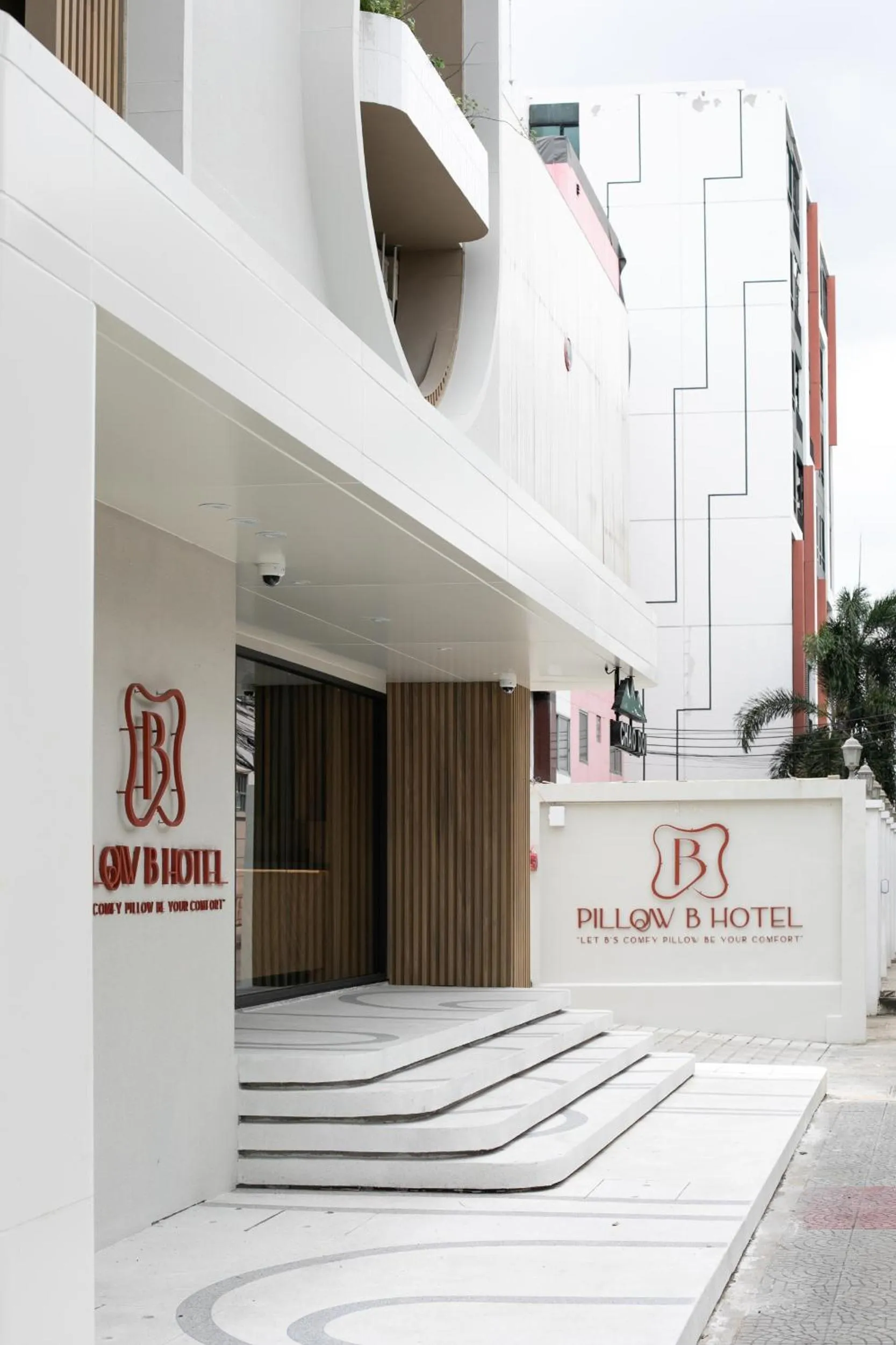 Facade/entrance in Pillow B Hotel