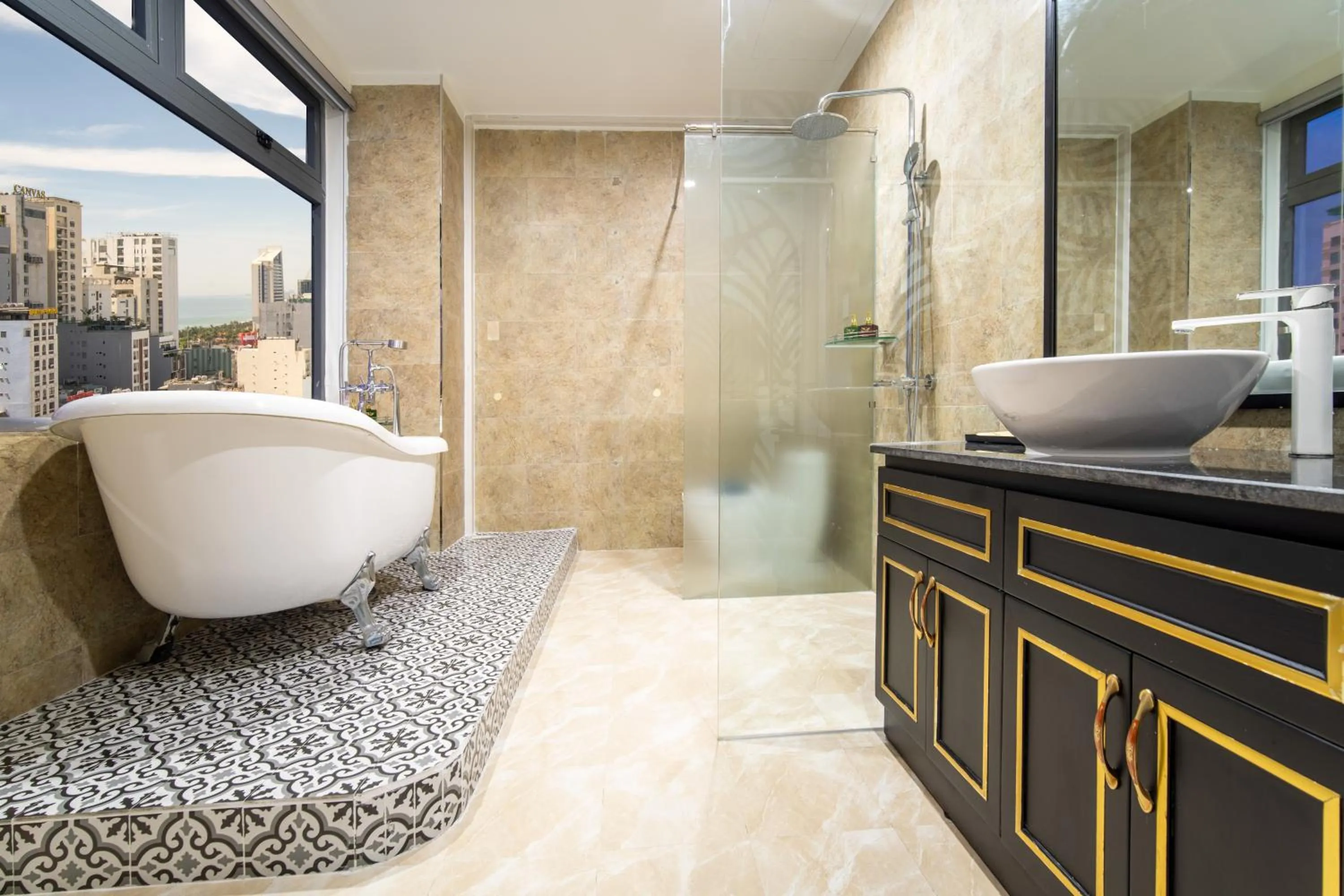 Shower in Elites Hotel