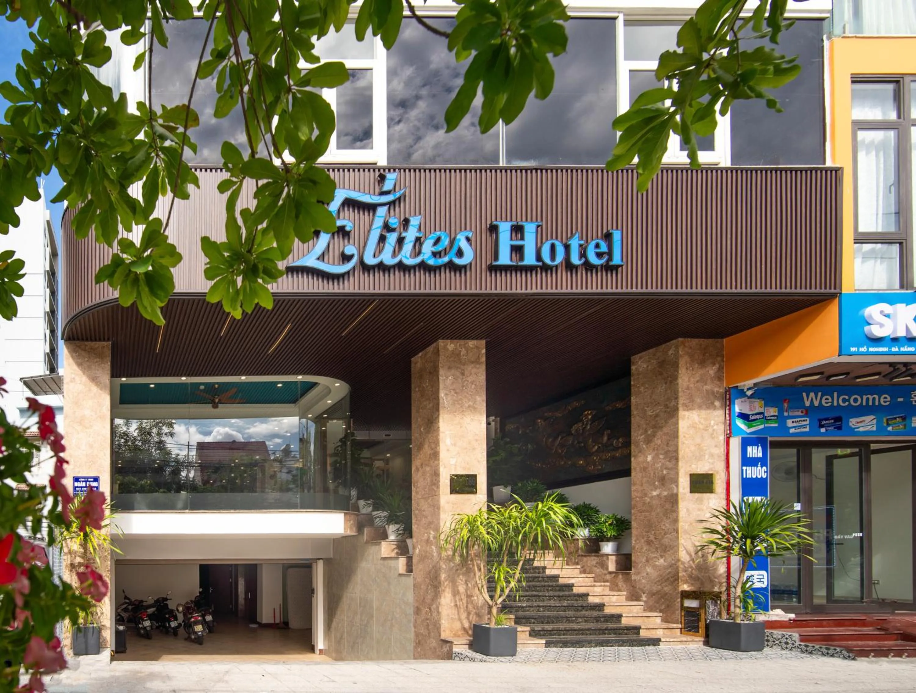 Property building in Elites Hotel