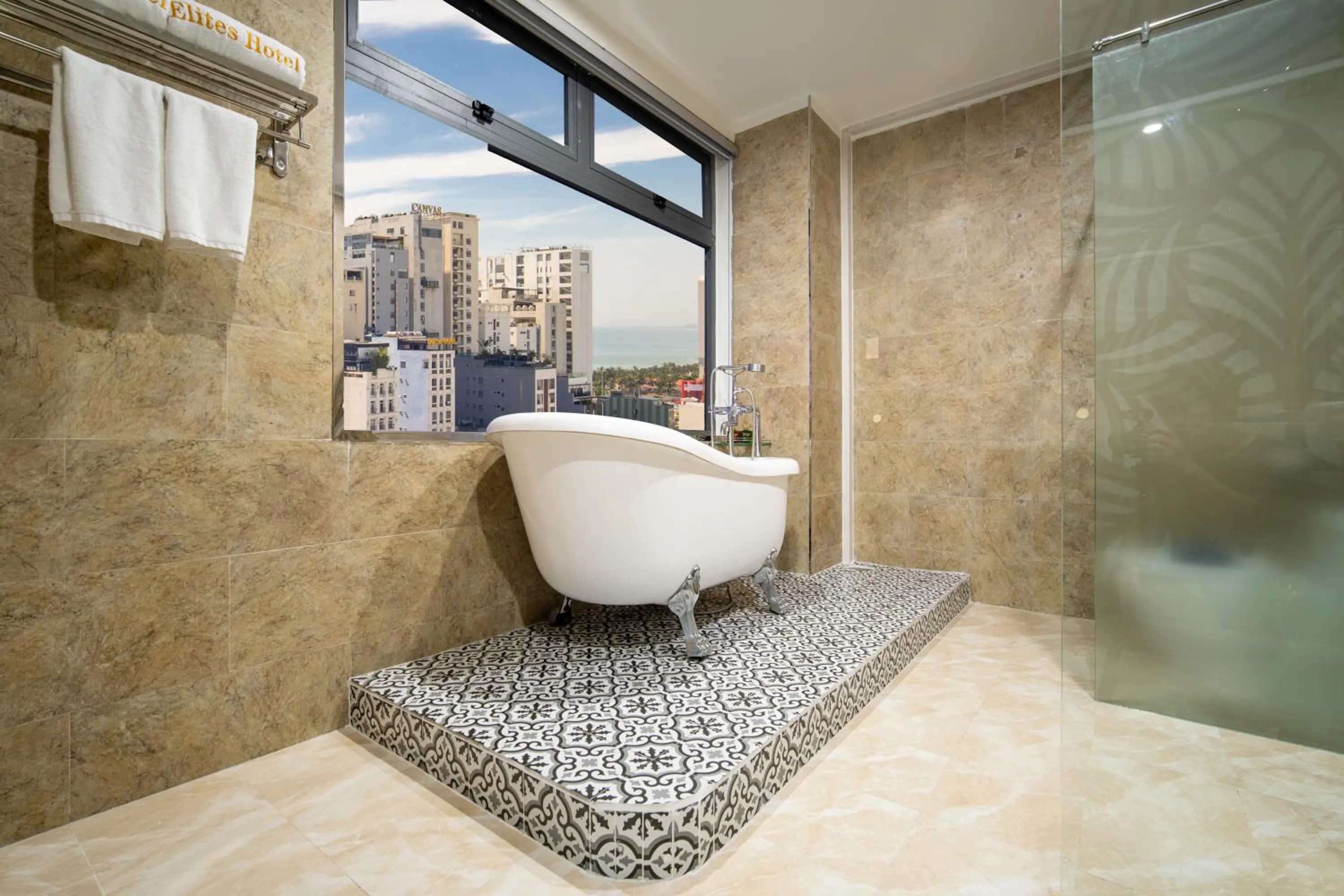 Shower in Elites Hotel