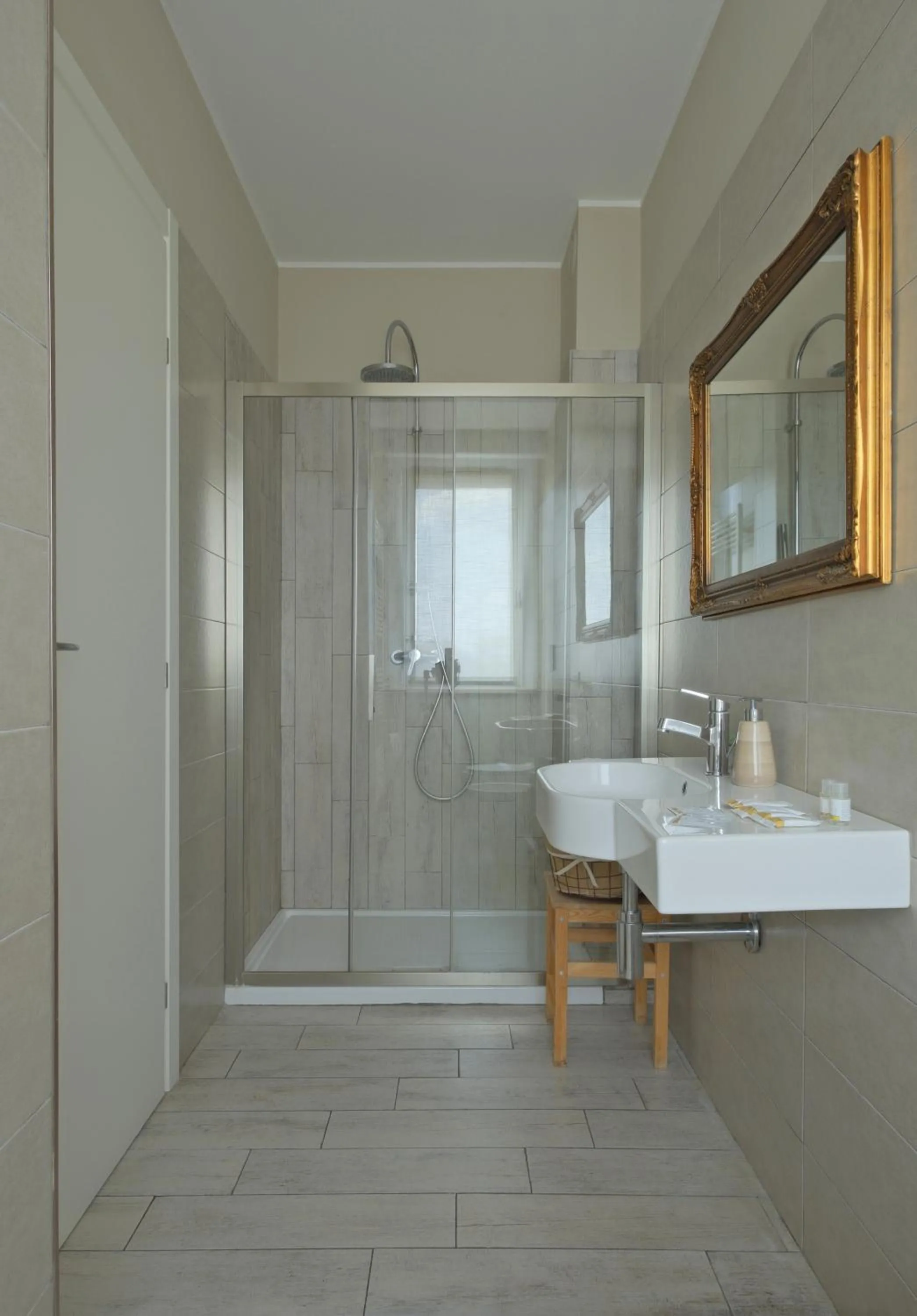 Alla Scaletta - Stanze con Bagno Privato e WiFi a Pochi Passi dal Duomo