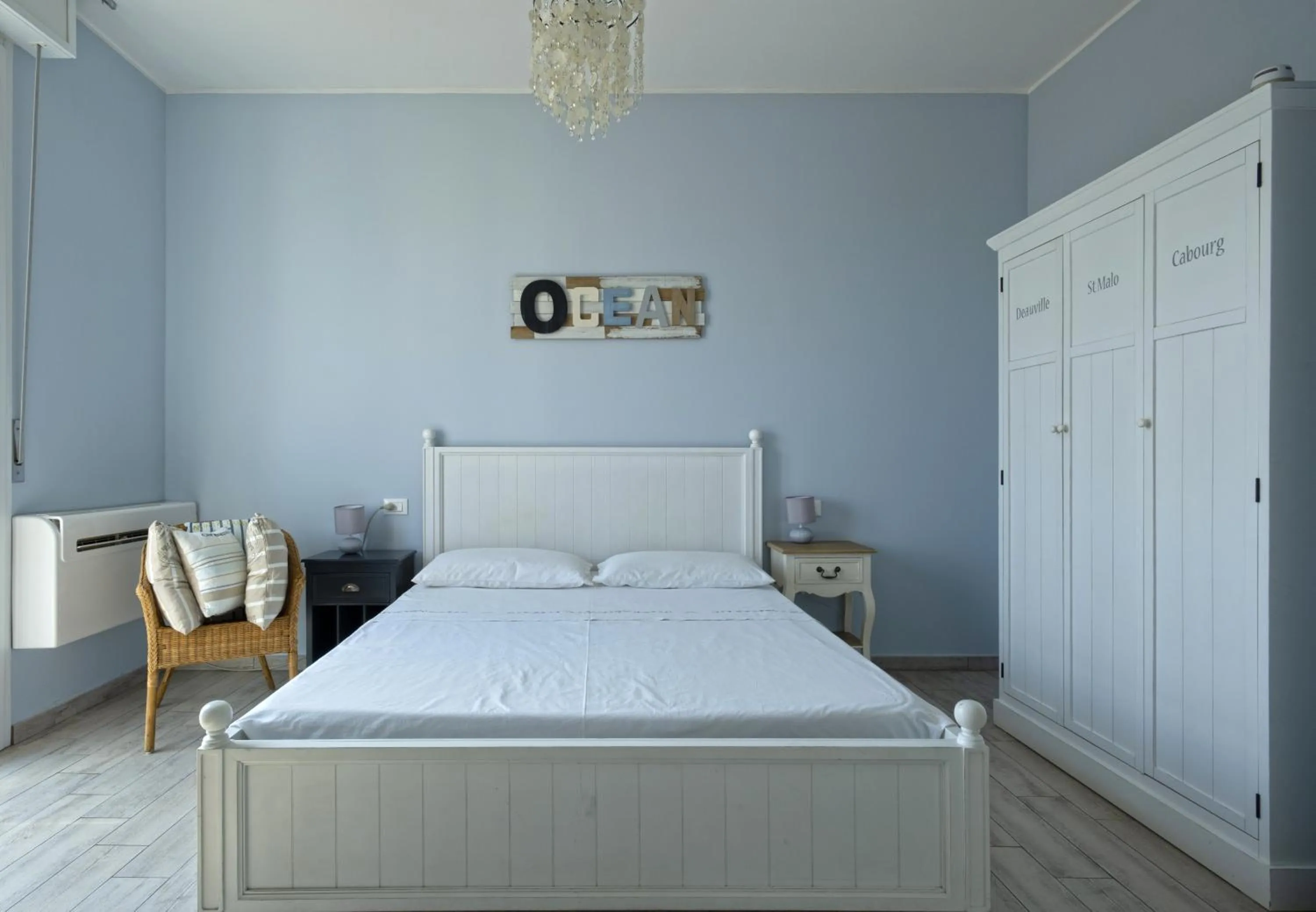 Bed in Alla Scaletta - Stanze con Bagno Privato e WiFi a Pochi Passi dal Duomo