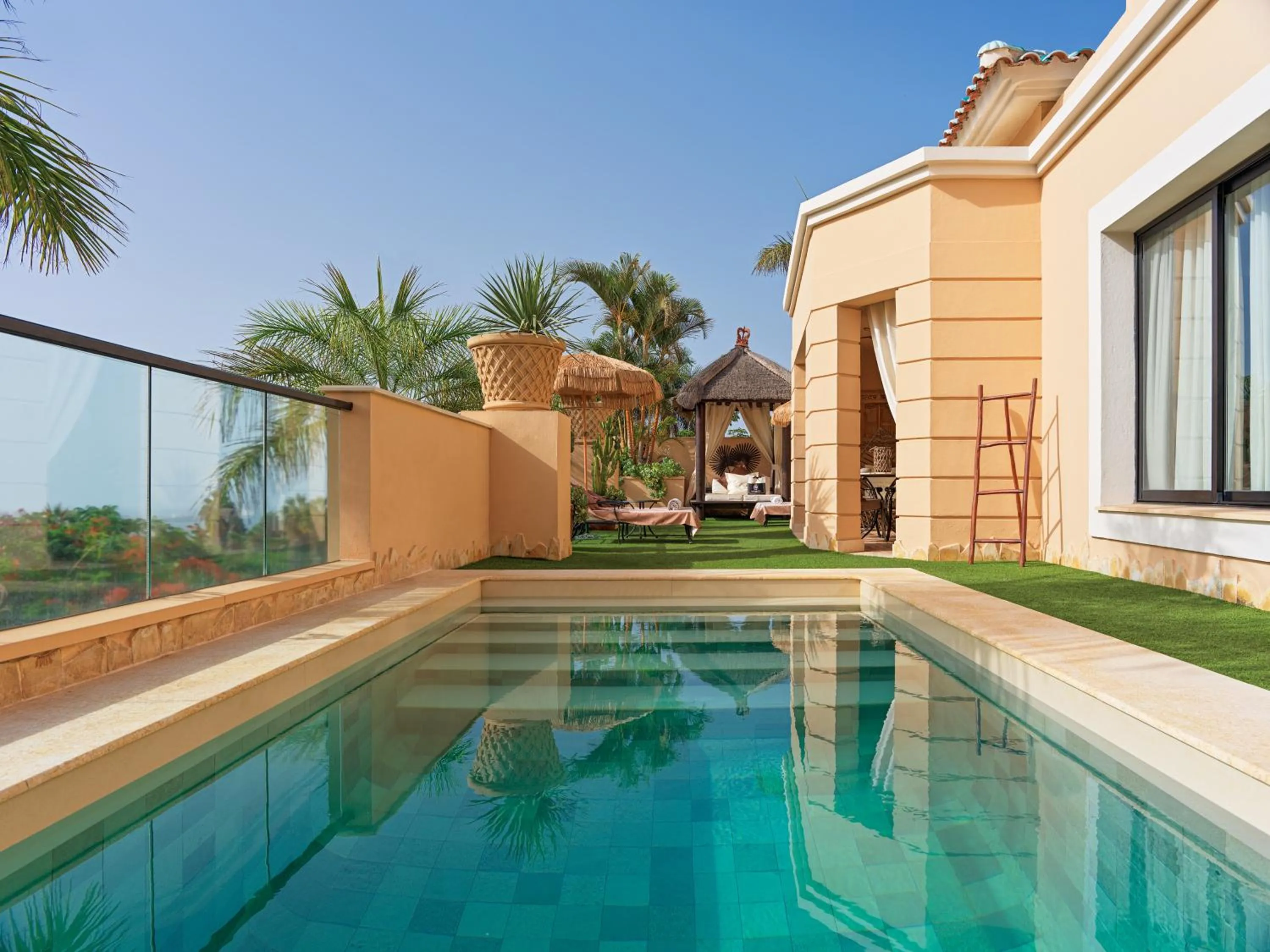 Swimming pool in Royal Garden Villas, Luxury Hotel