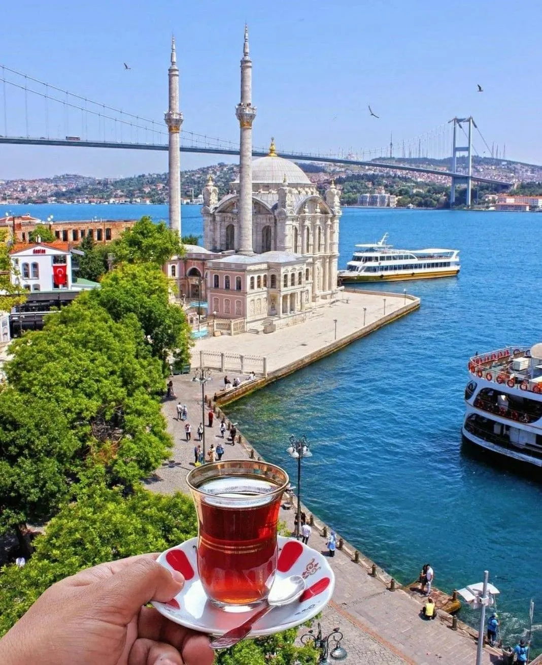 Nearby landmark in Riverside Hotel