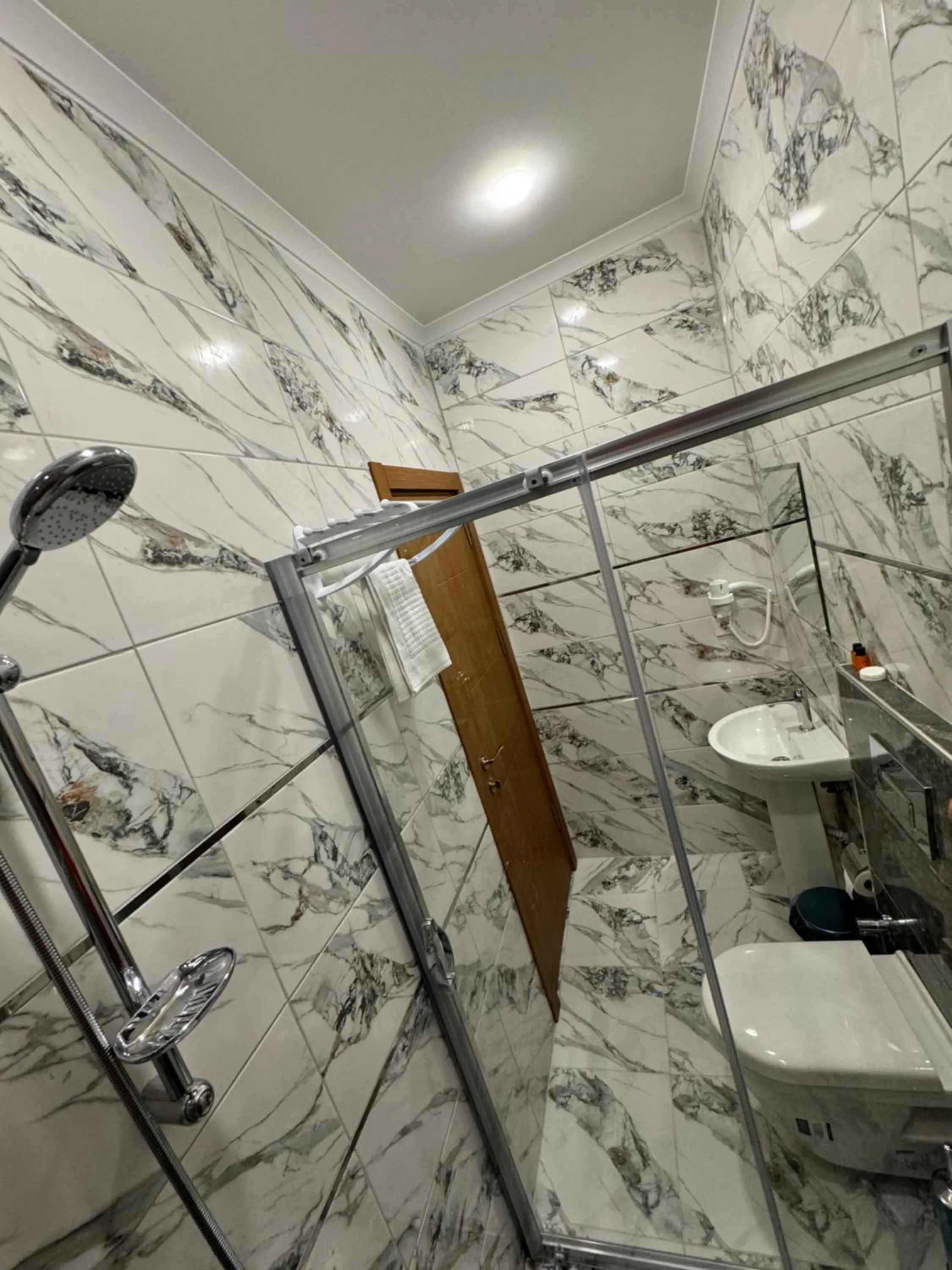 Shower in Riverside Hotel