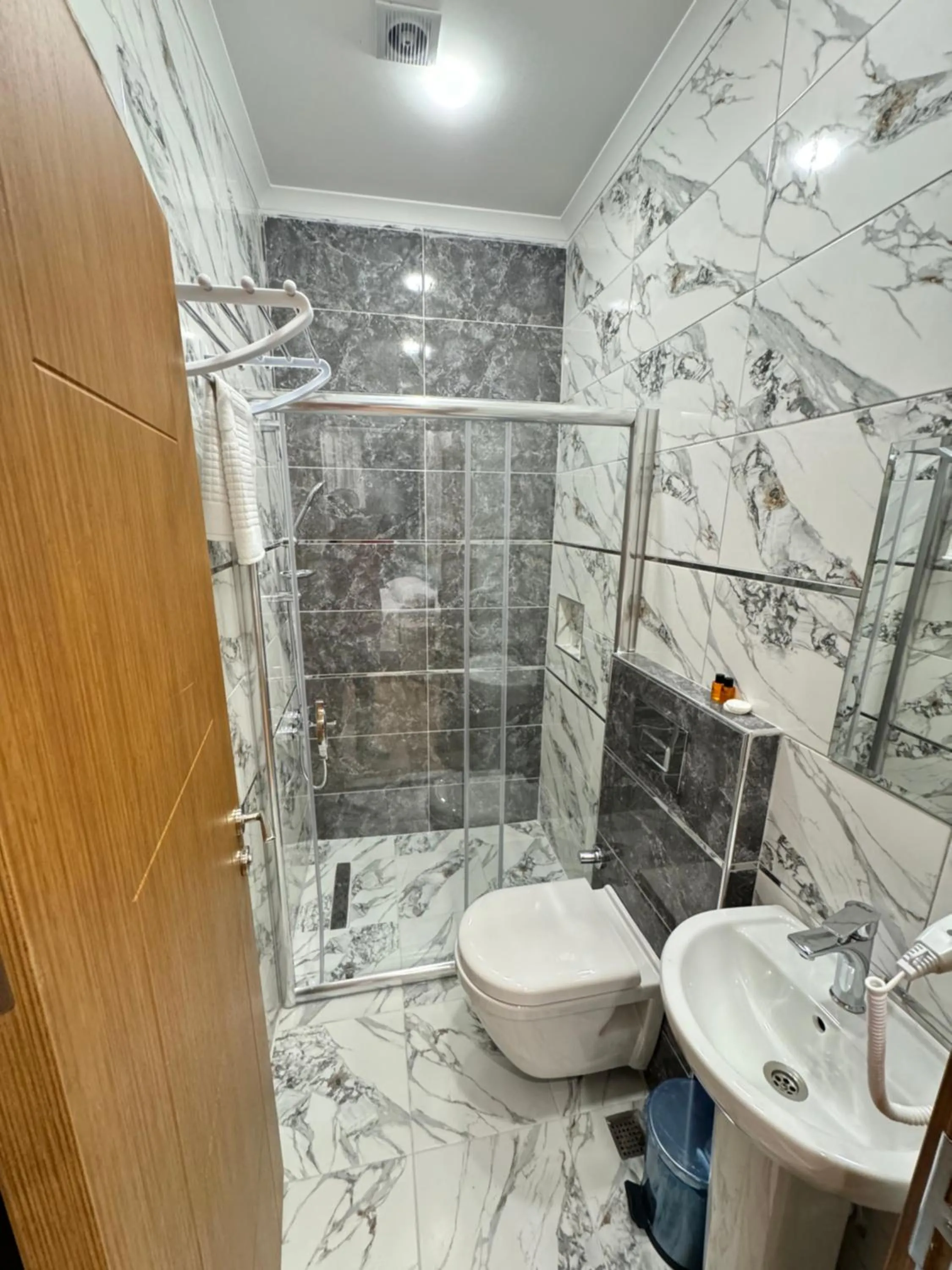 Shower in Riverside Hotel