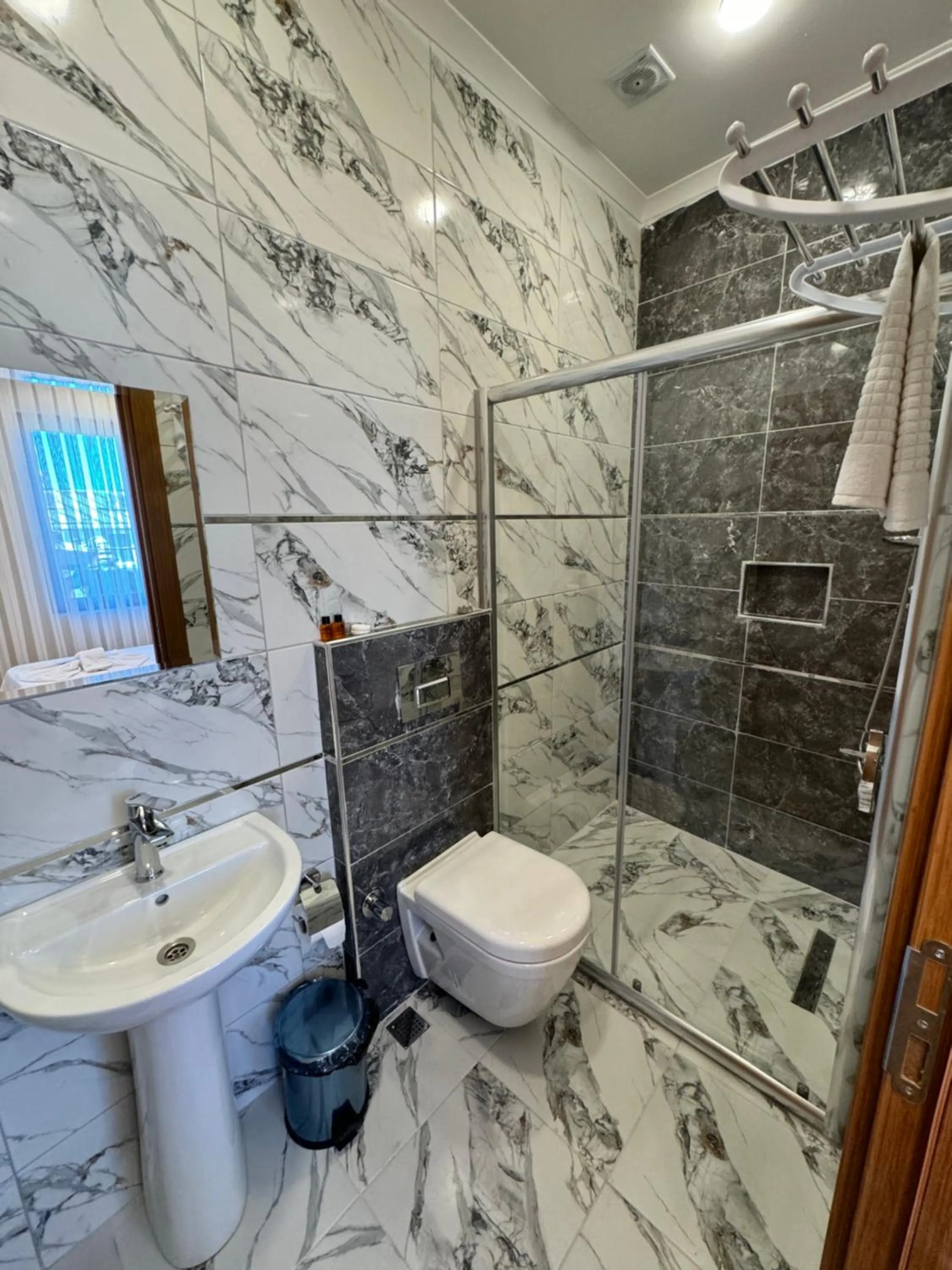 Shower in Riverside Hotel