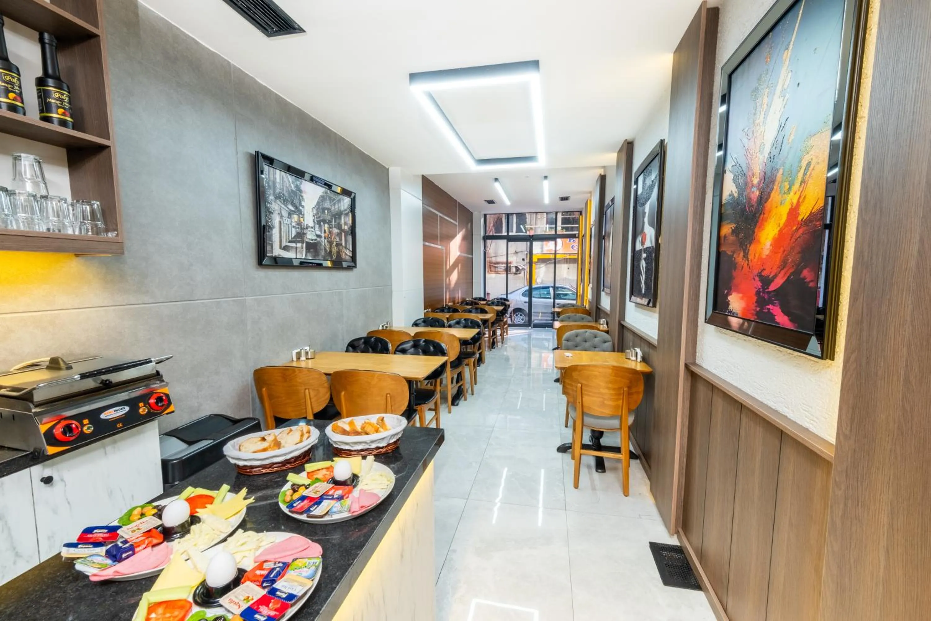 Restaurant/places to eat in Luxury Life Suites