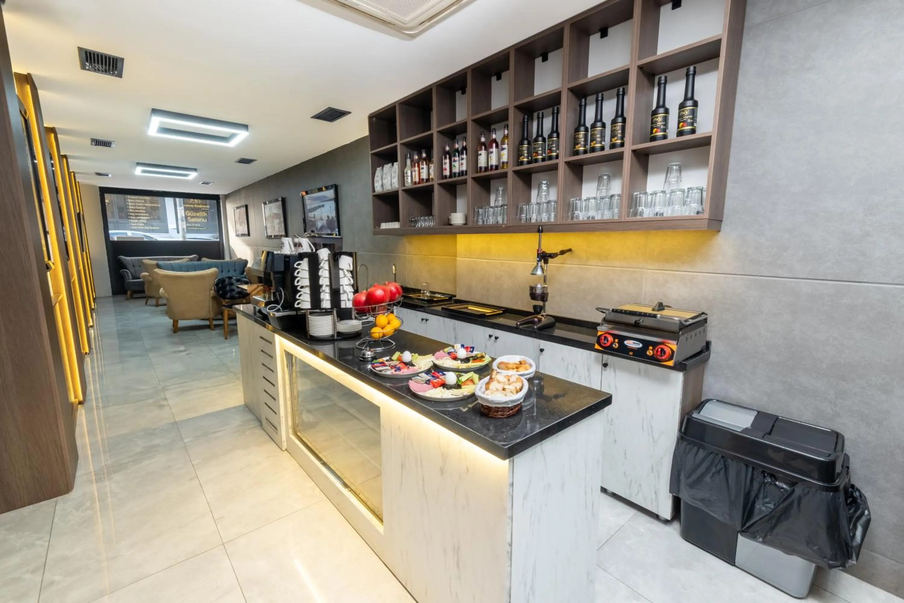 Restaurant/places to eat in Luxury Life Suites