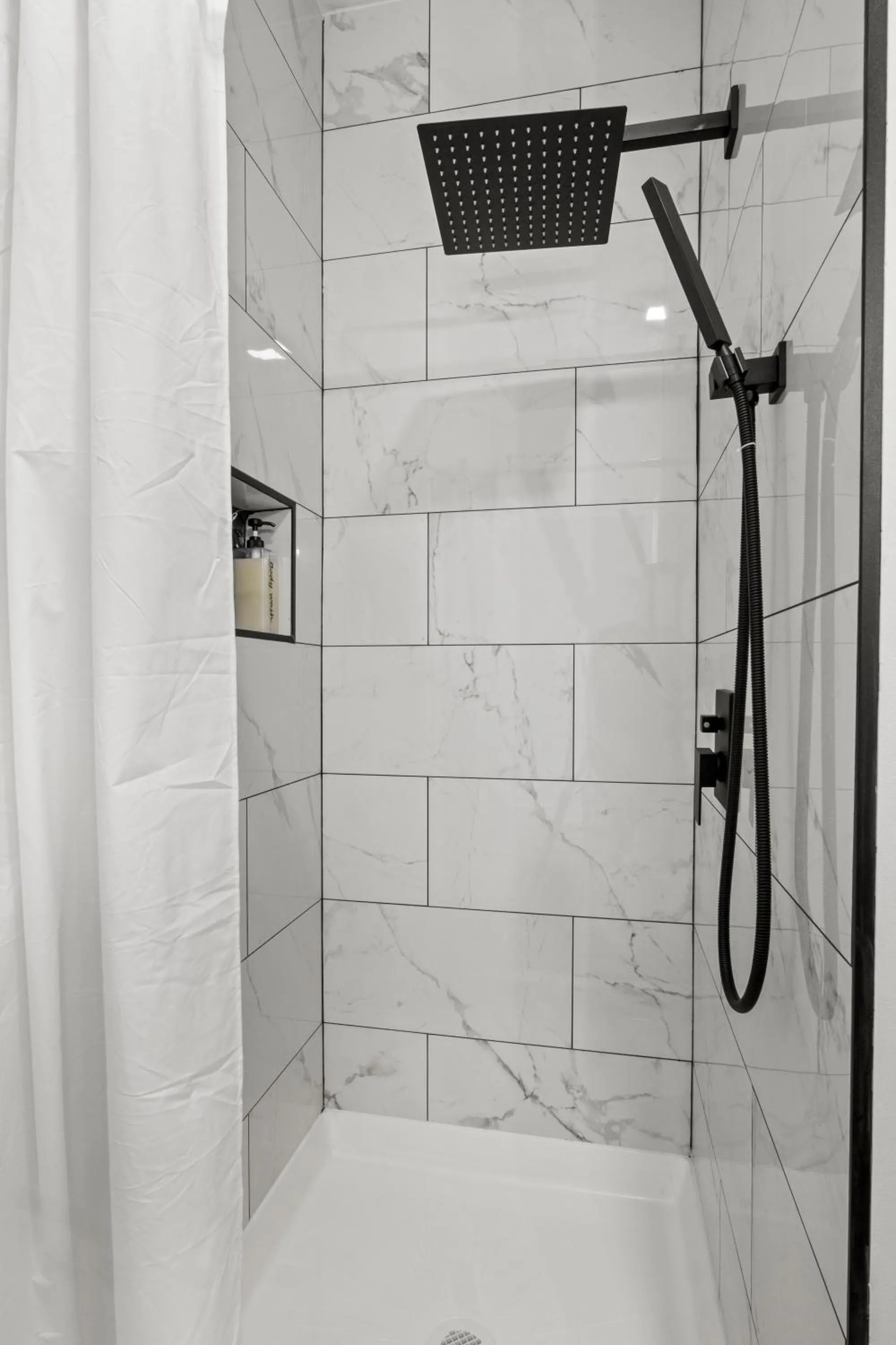 Shower in Showboat Hotel