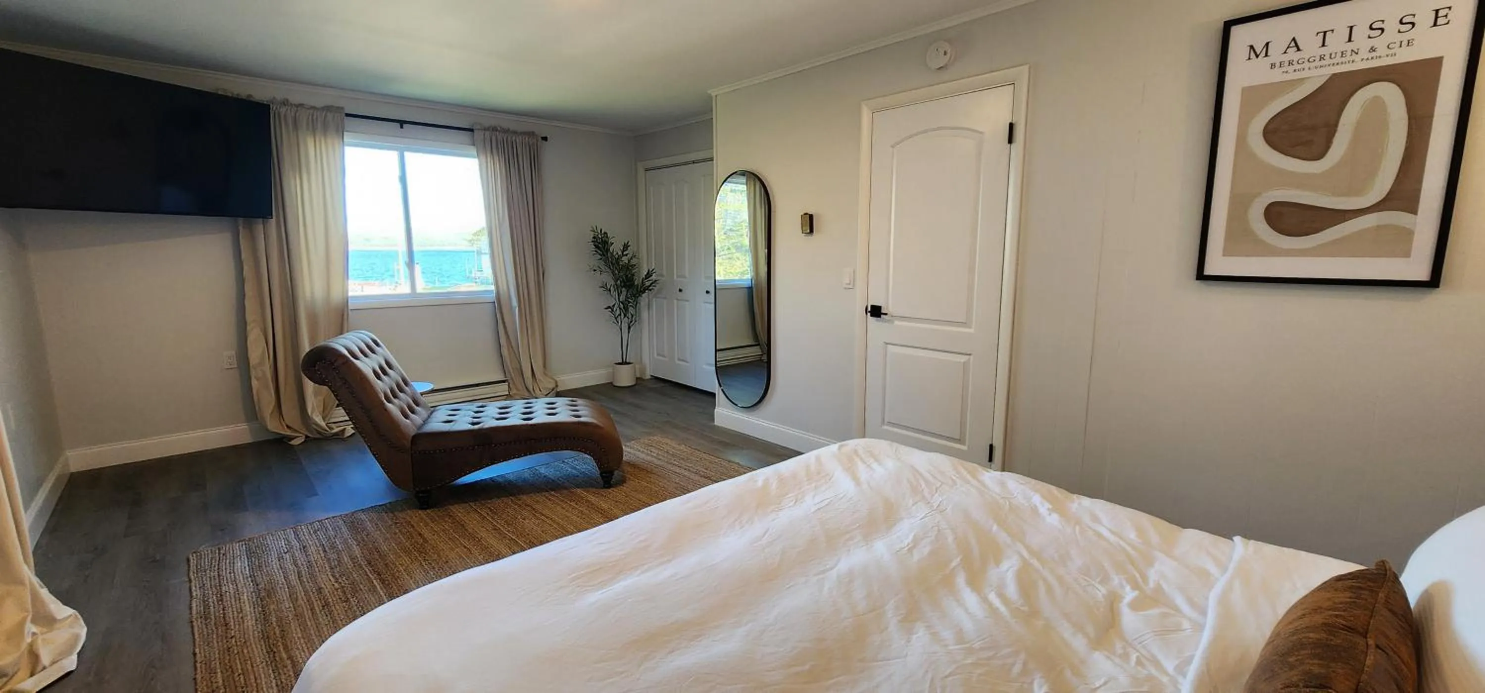 Bed in Showboat Hotel