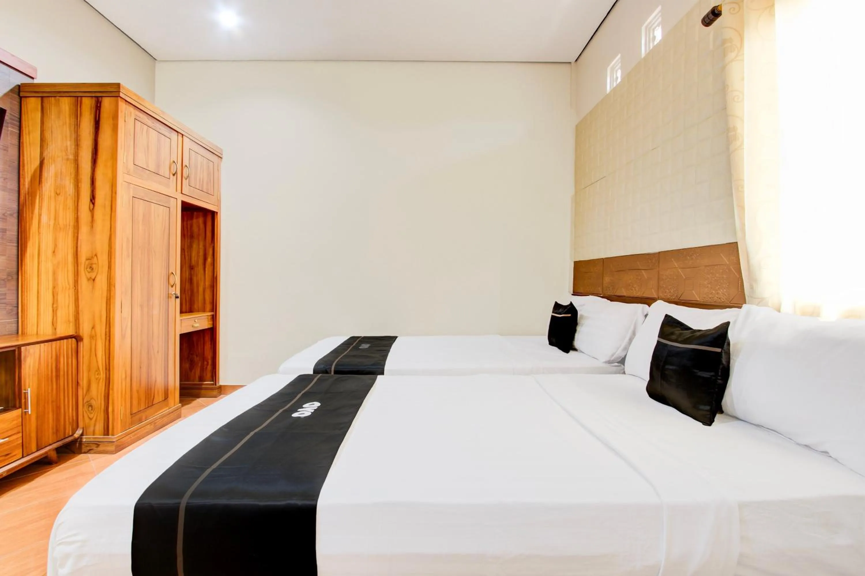 Bedroom in Capital O 93994 Dalem Kamulyan Syariah Guest House