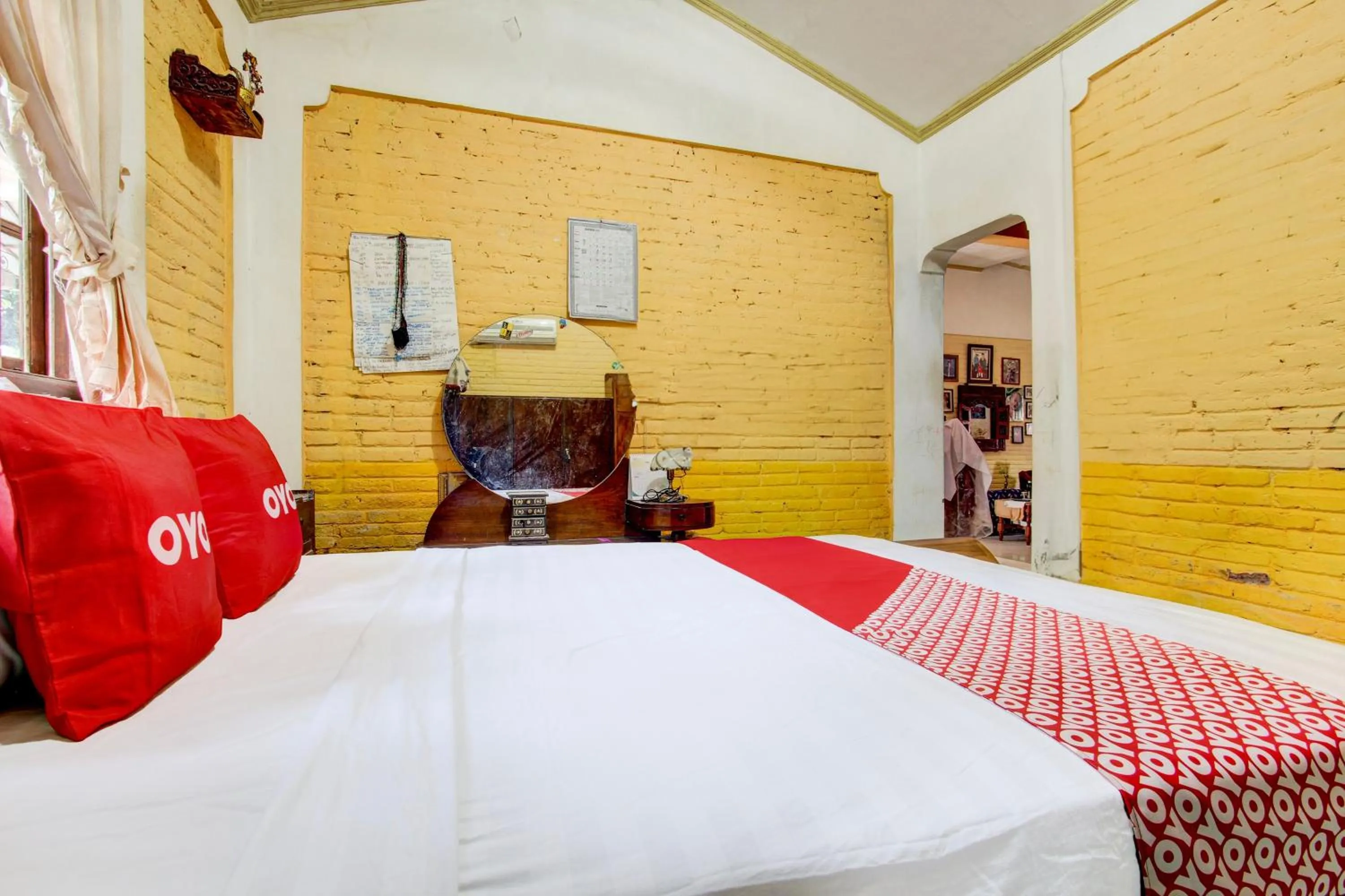 Bedroom, Bed in Hotel O Omah Citra Genia Homestay