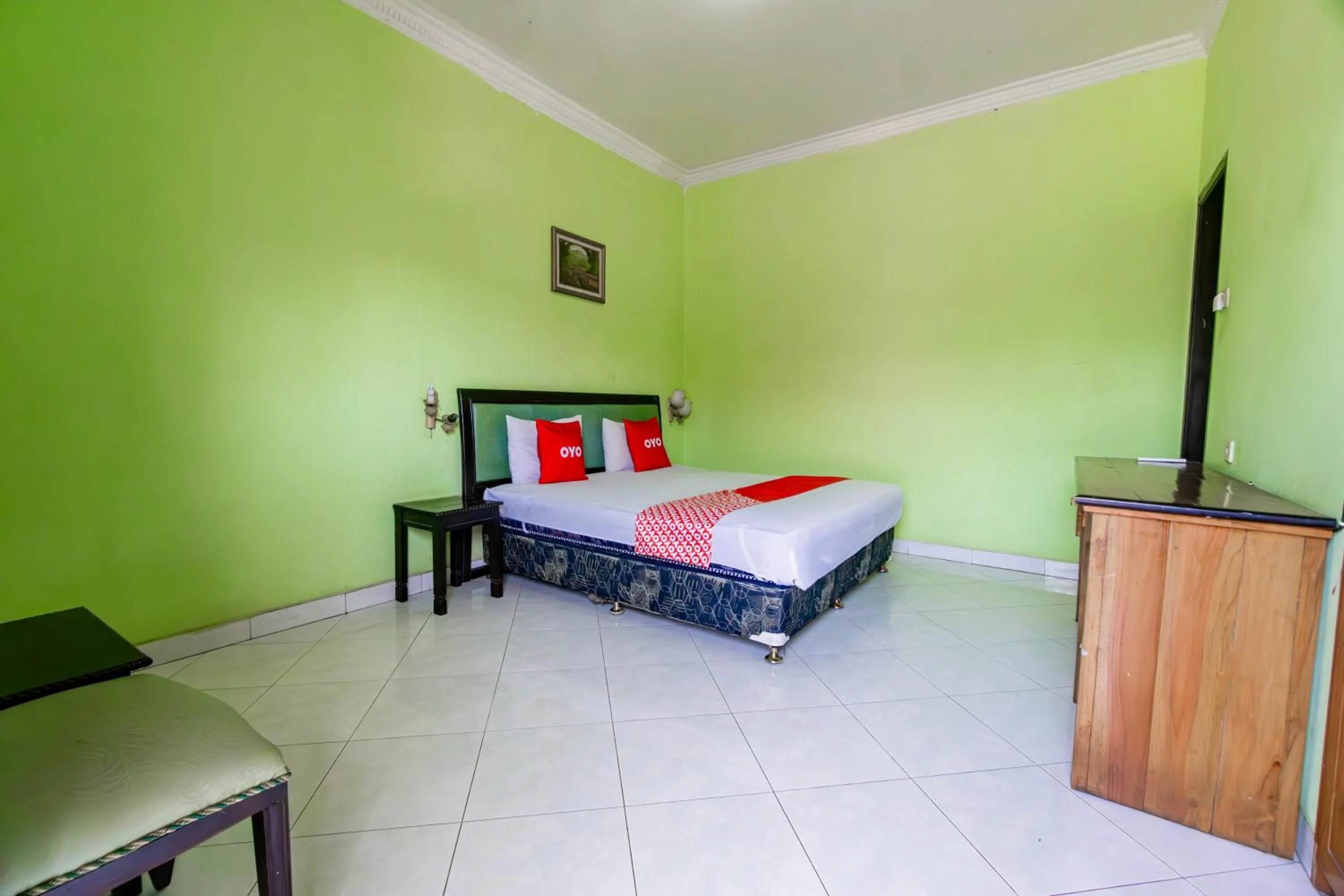 Bedroom, Bed in Hotel O Sidoarjo Near Juanda International Airport