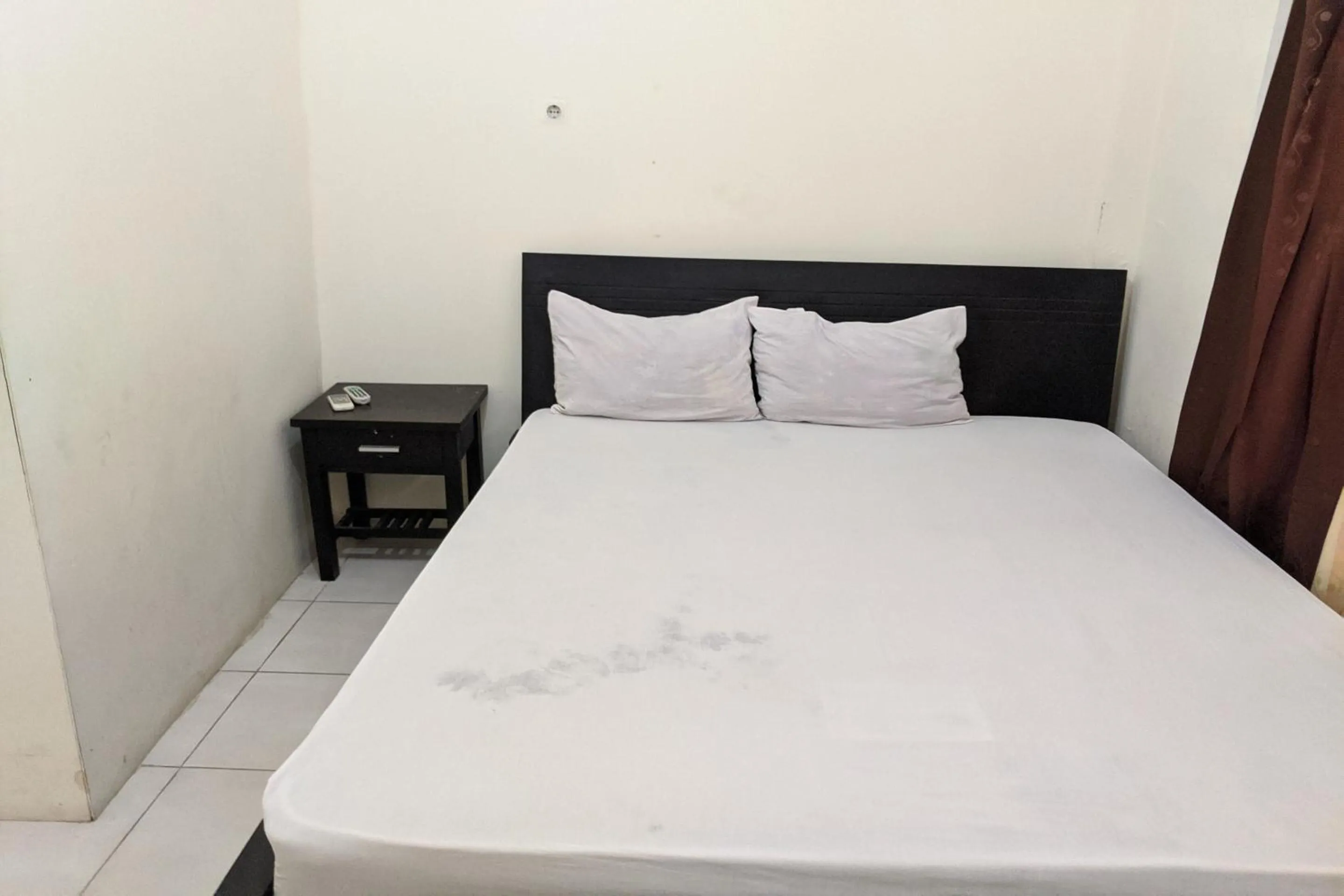Bedroom, Bed in OYO 94015 Kost Alif Near Masjid Jami Nurul Huda