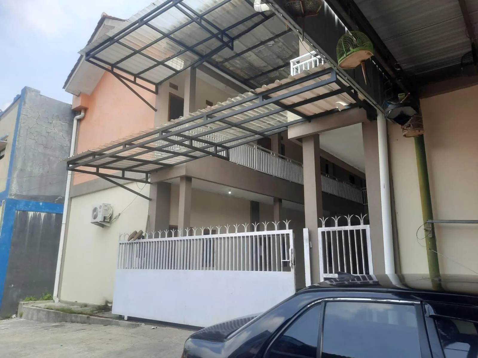 Facade/entrance in Hotel O Guest House Pak Eman