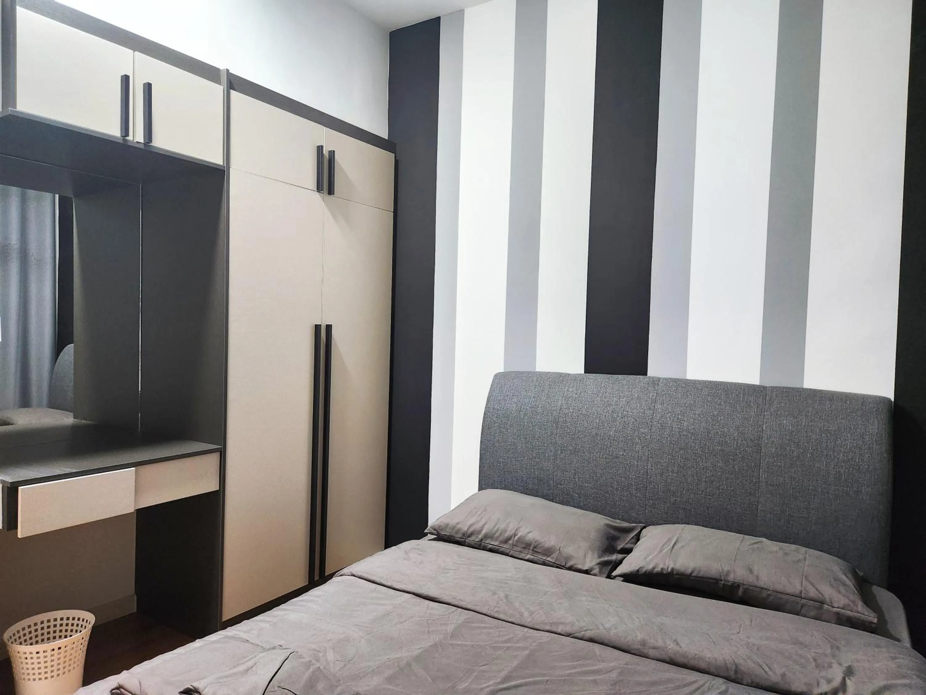 Bed in Luxury 4 Bedroom Suite at Cheras Maluri MRT