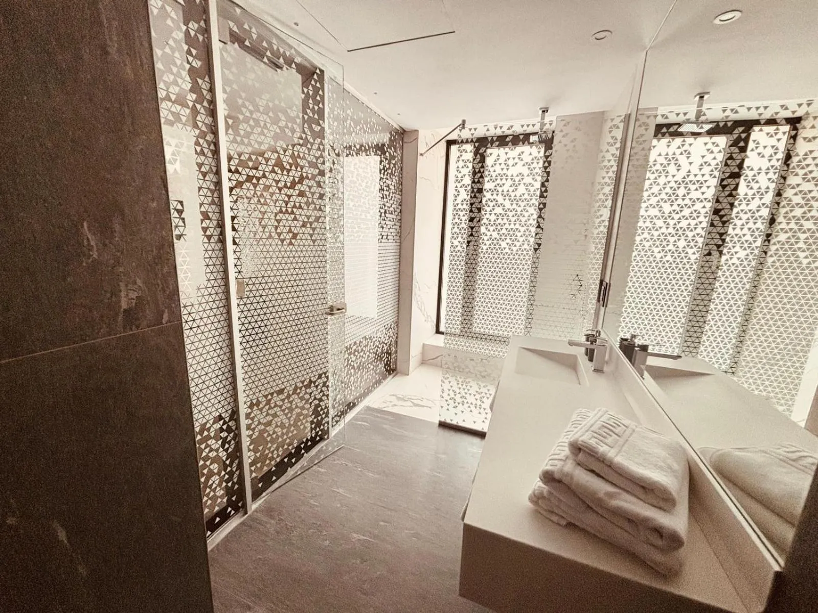 Shower in CM111Apparthotel