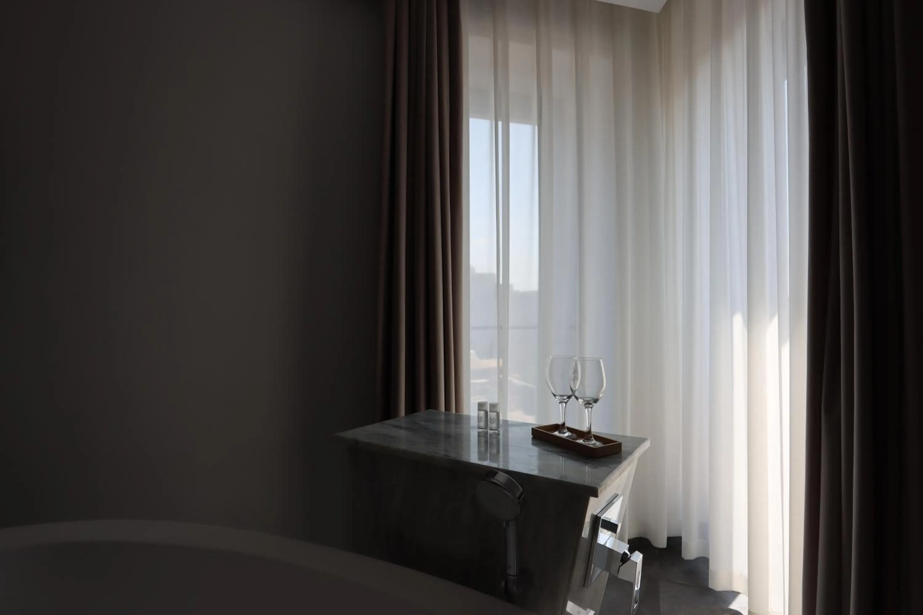 Bath in CM111Apparthotel