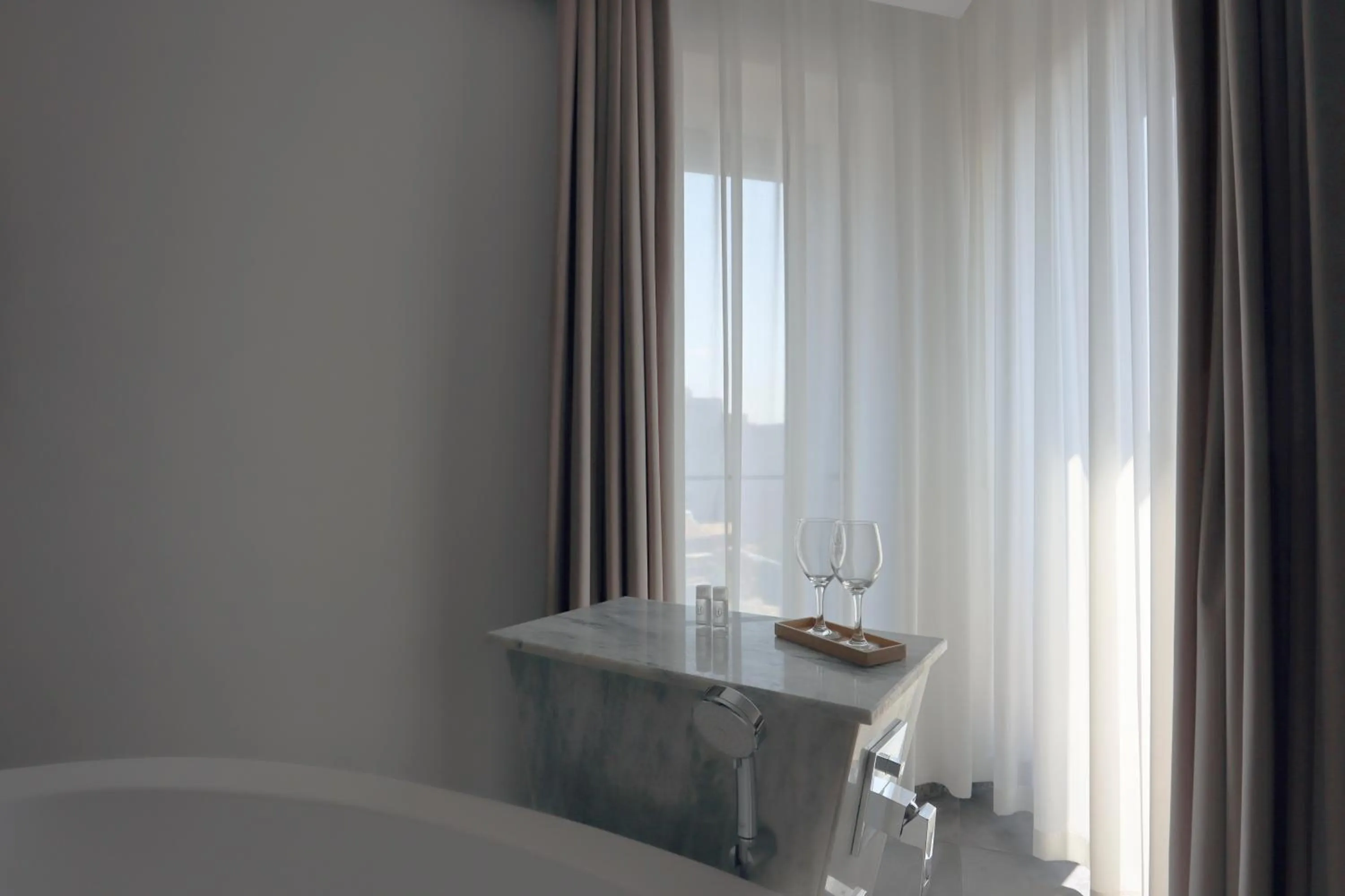 Bath in CM111Apparthotel