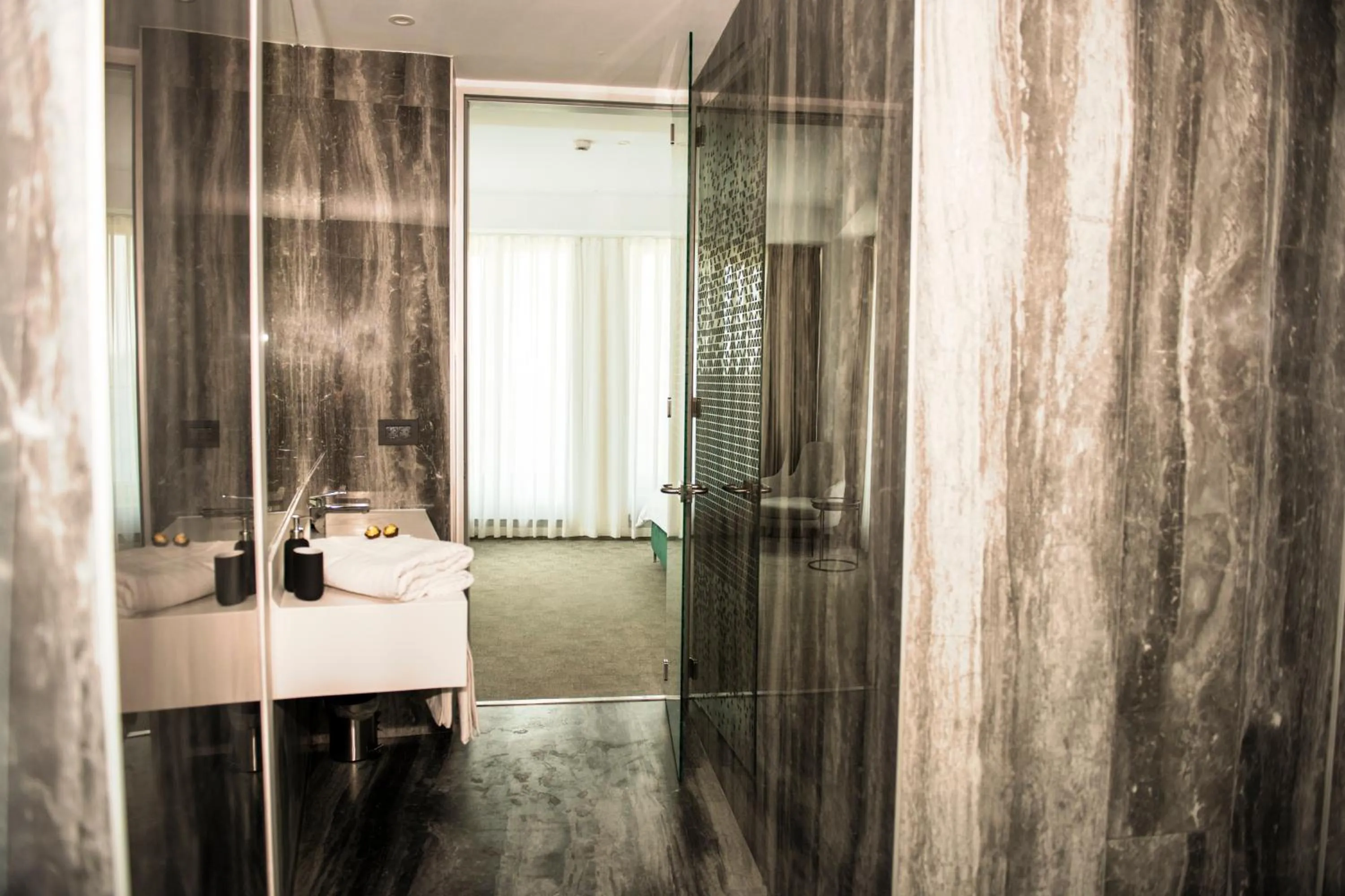 Bathroom in CM111Apparthotel