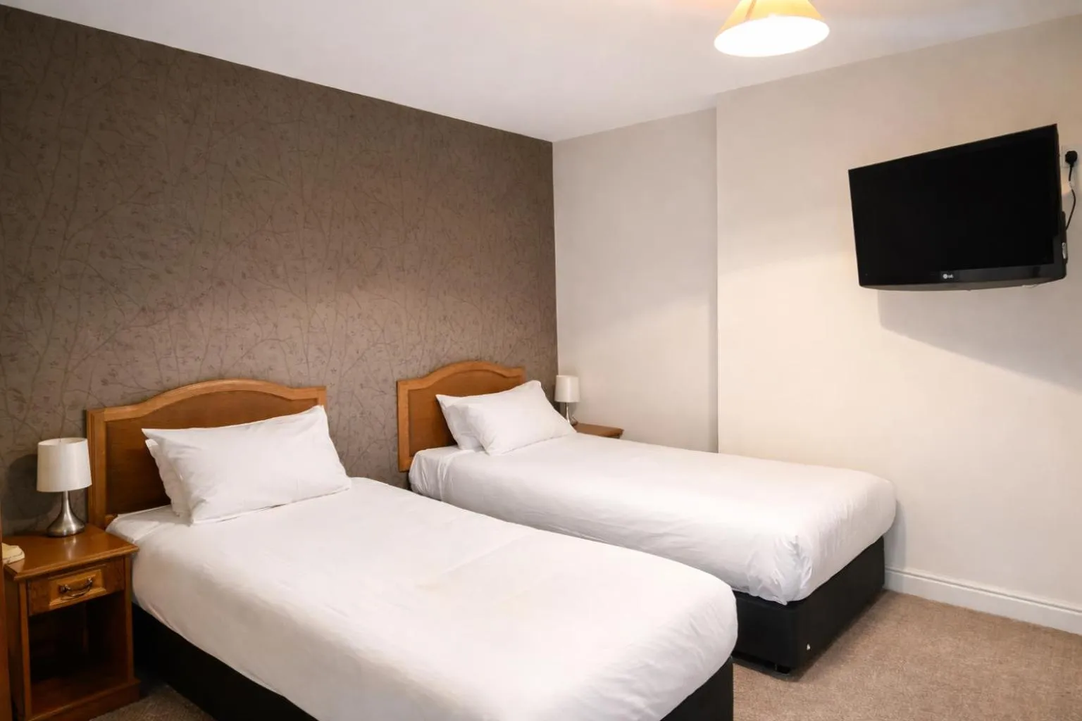 Bed in The County Hotel