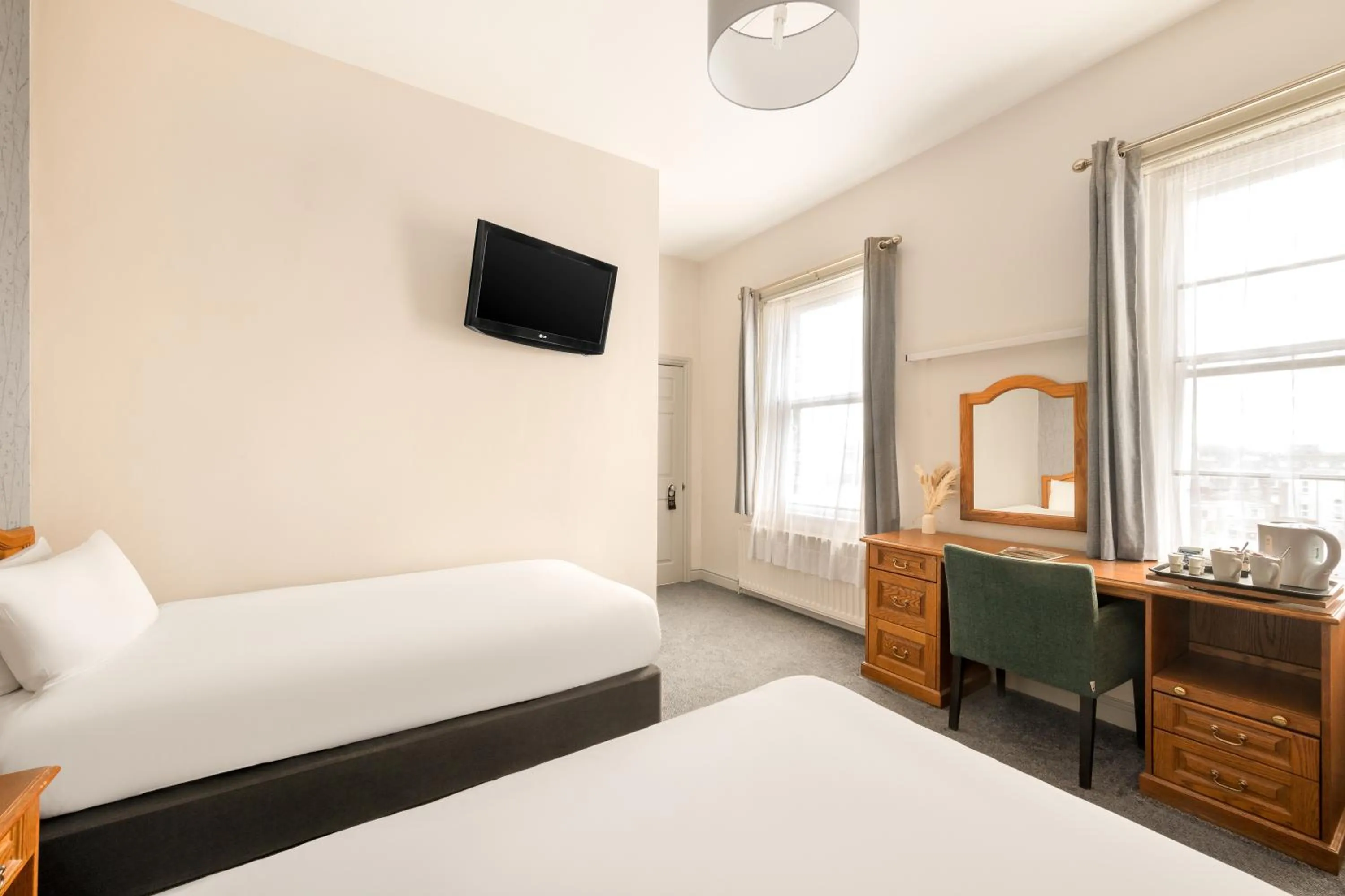 Bedroom, Bed in The County Hotel