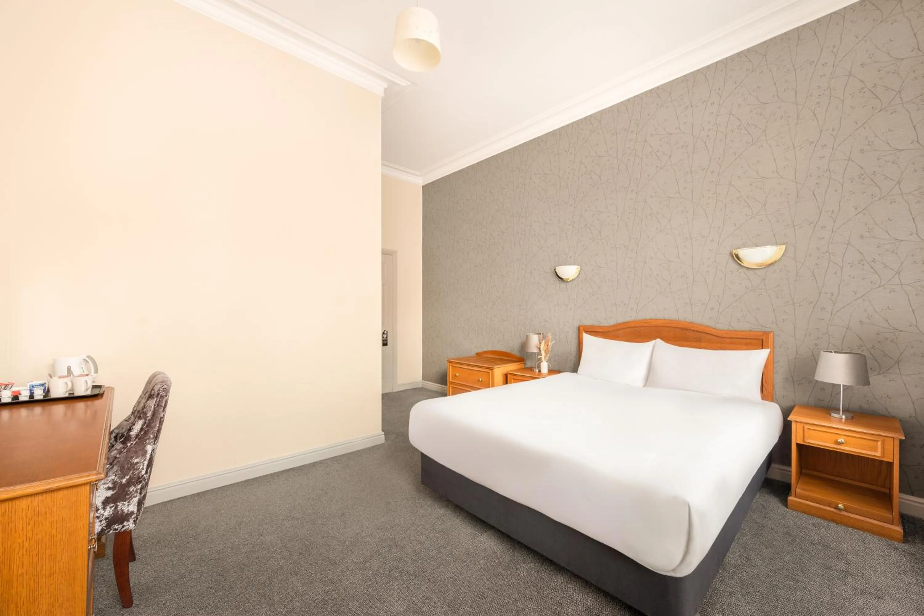 Bedroom, Bed in The County Hotel