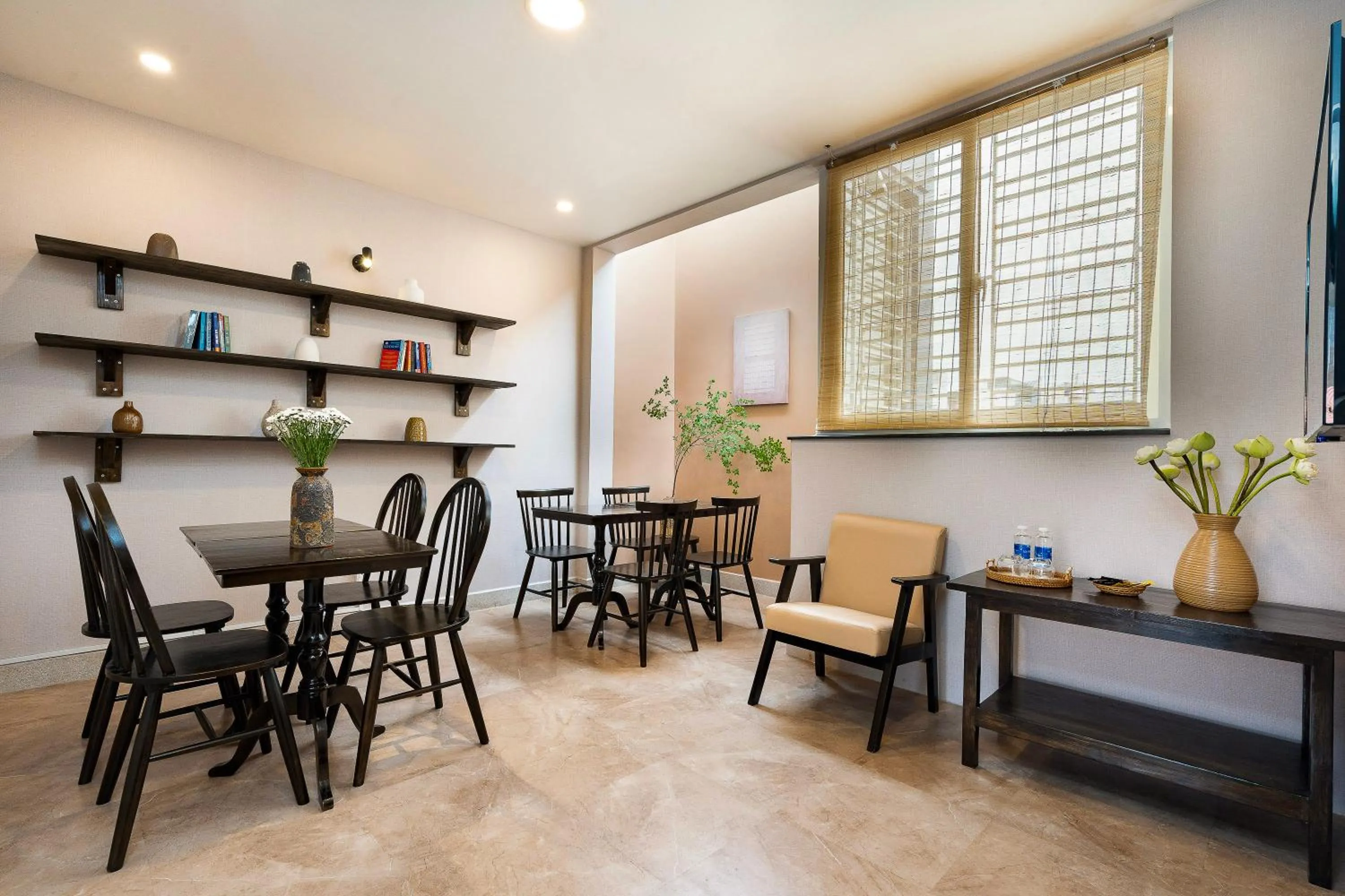 Communal lounge/ TV room in HemTouch House