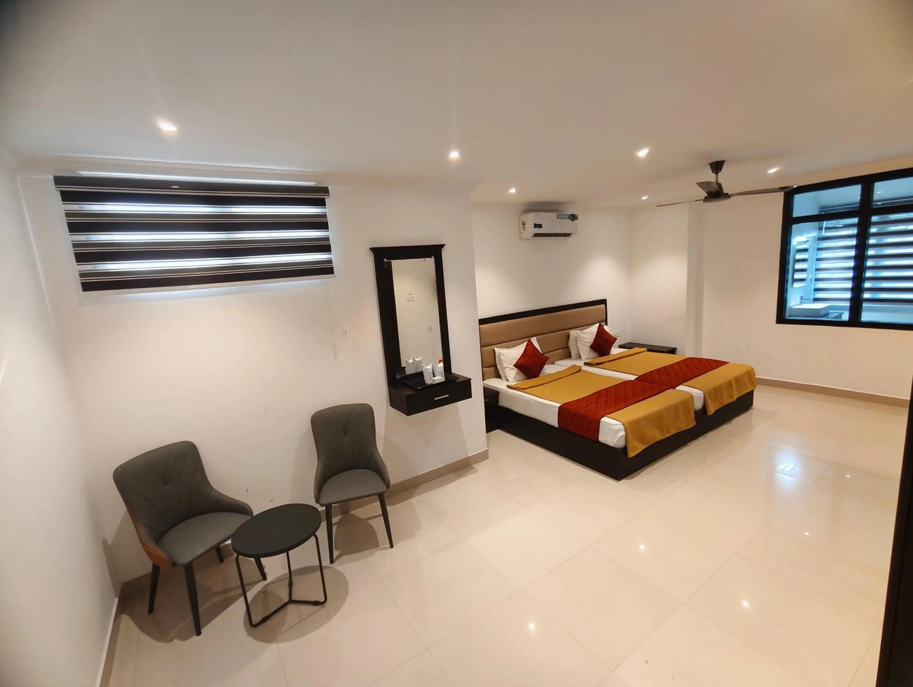 Living room, Bed in Spring Valley Resort